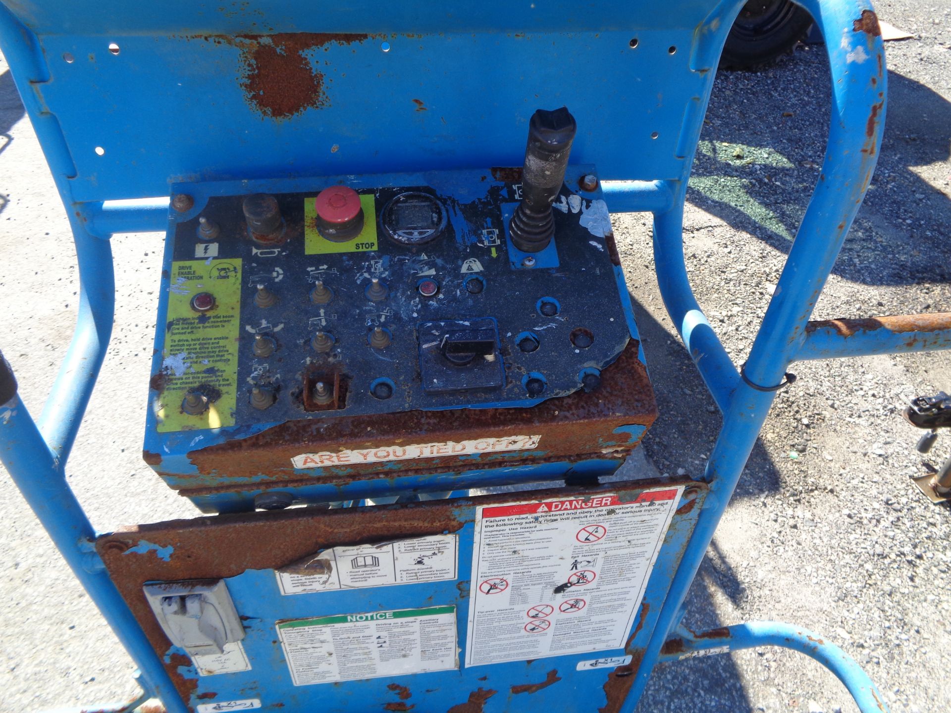 2011 Genie Z30 20N Boom Lift - Image 23 of 24