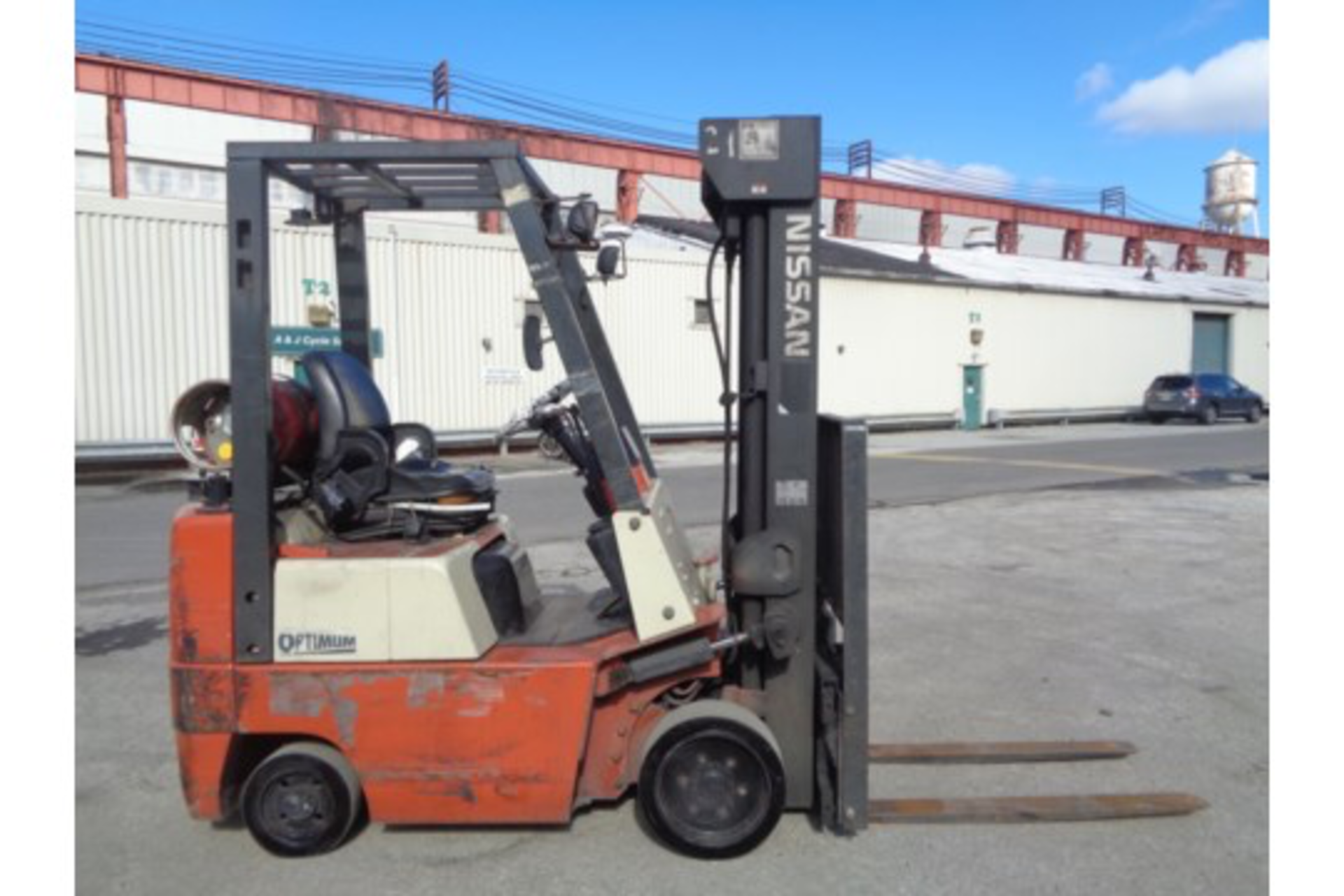 Nissan 3,000lb CPJ01A18PV Forklift