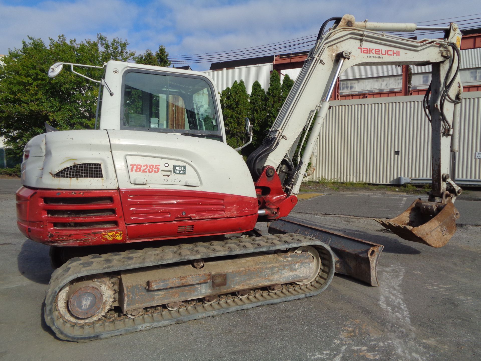 2014 Takeuchi TB285 Excavator - Image 2 of 19