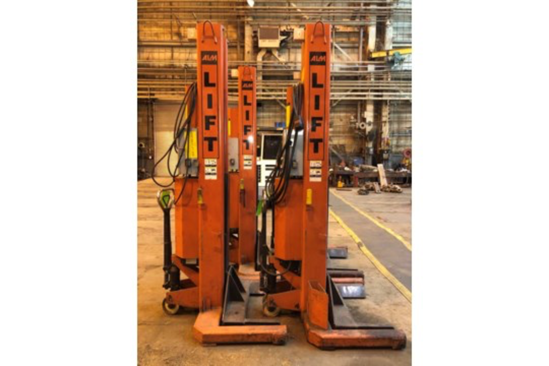 Lot of 4 ALM Portable Truck Jacks 18,000 lbs cap - Image 8 of 8