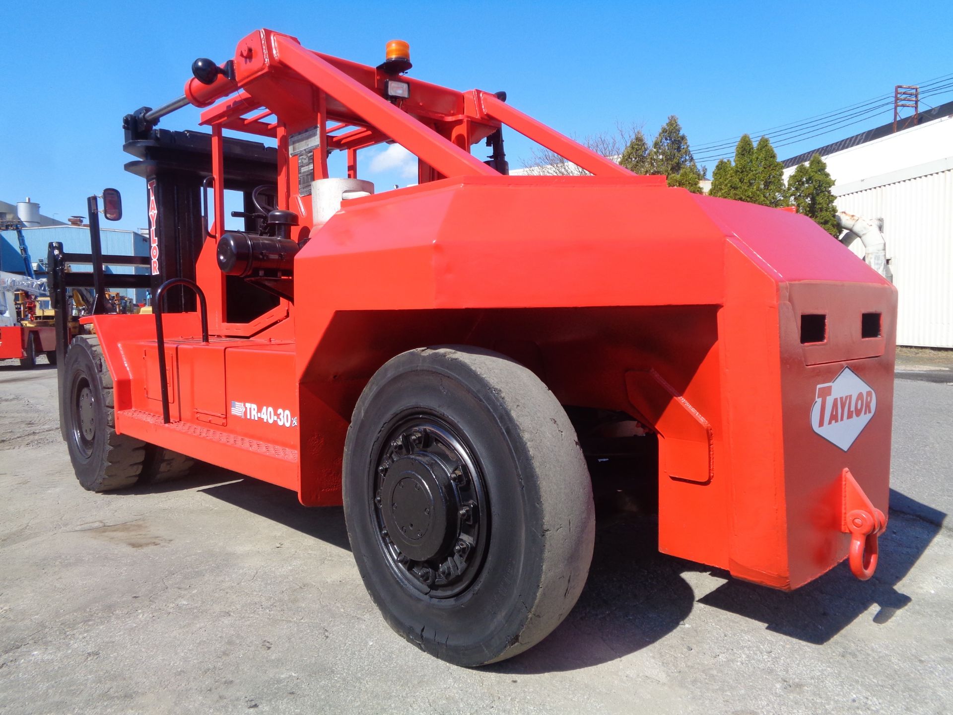 Taylor 30/40 40000lb Forklift - Triple Mast - Image 11 of 18