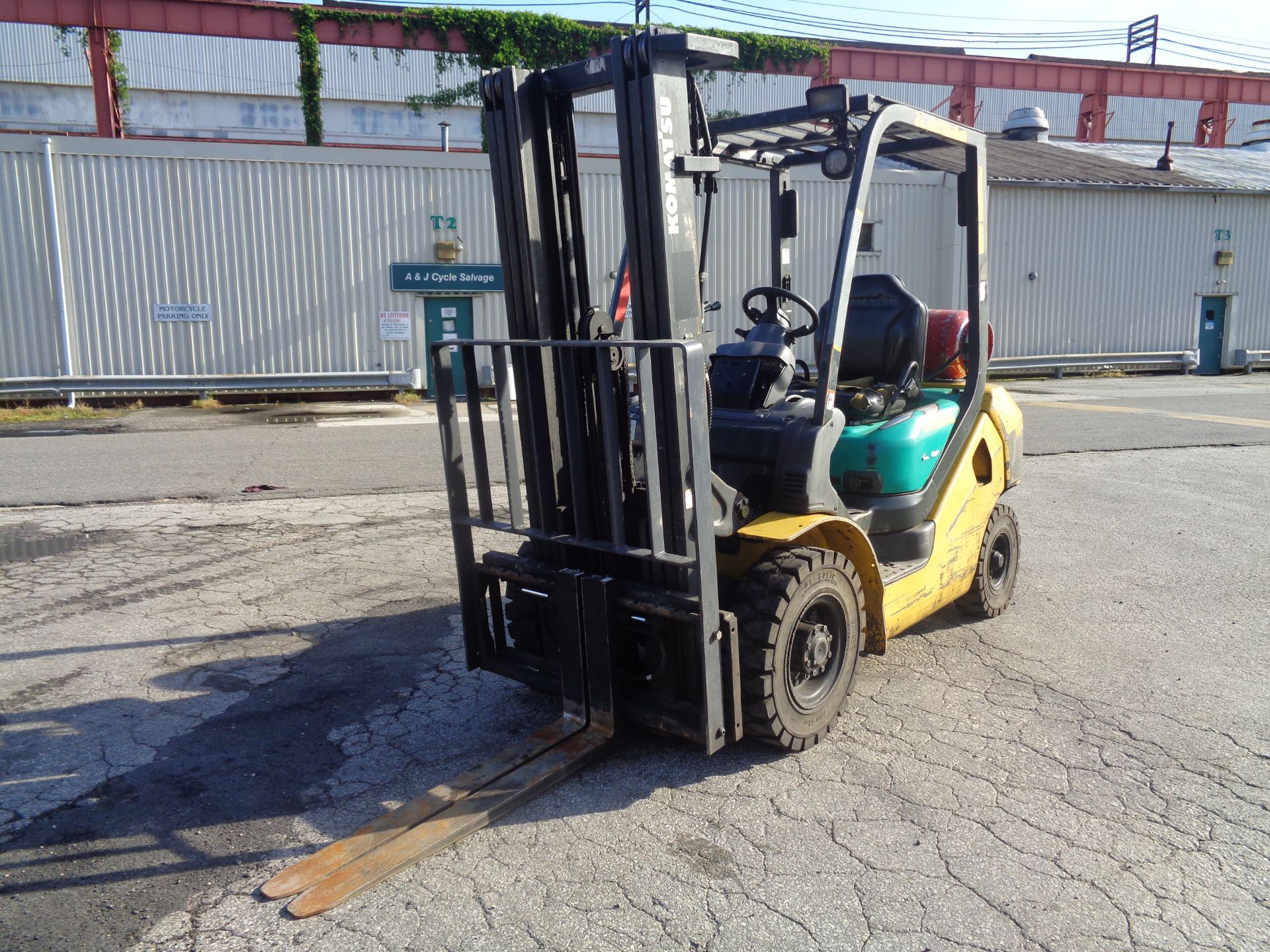 2007 Komatsu FG25T-16 5,000lb Forklift - Image 2 of 17