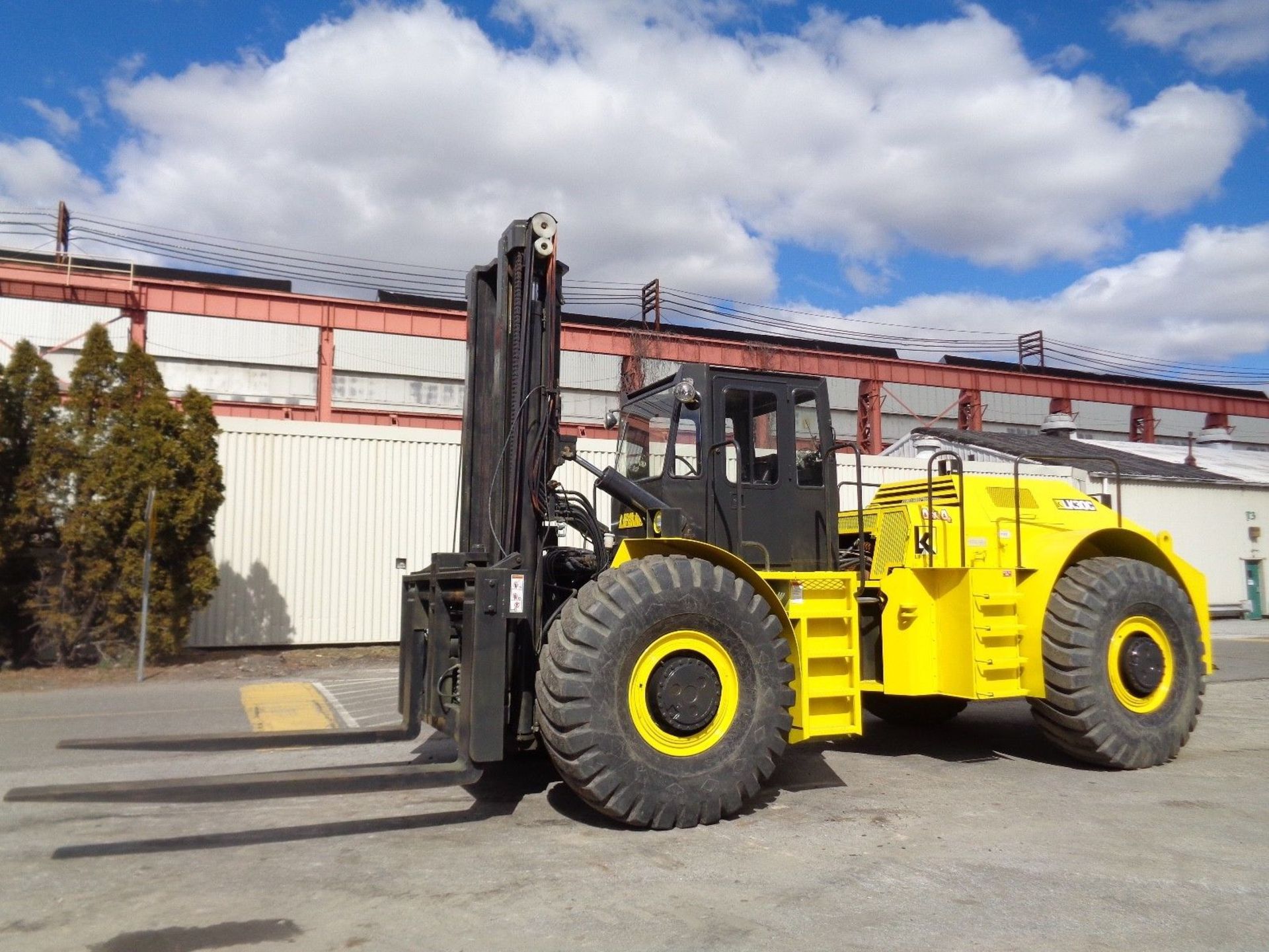 Lift King LK30C 30,000lb Rough Terrain Forklift - Image 2 of 10