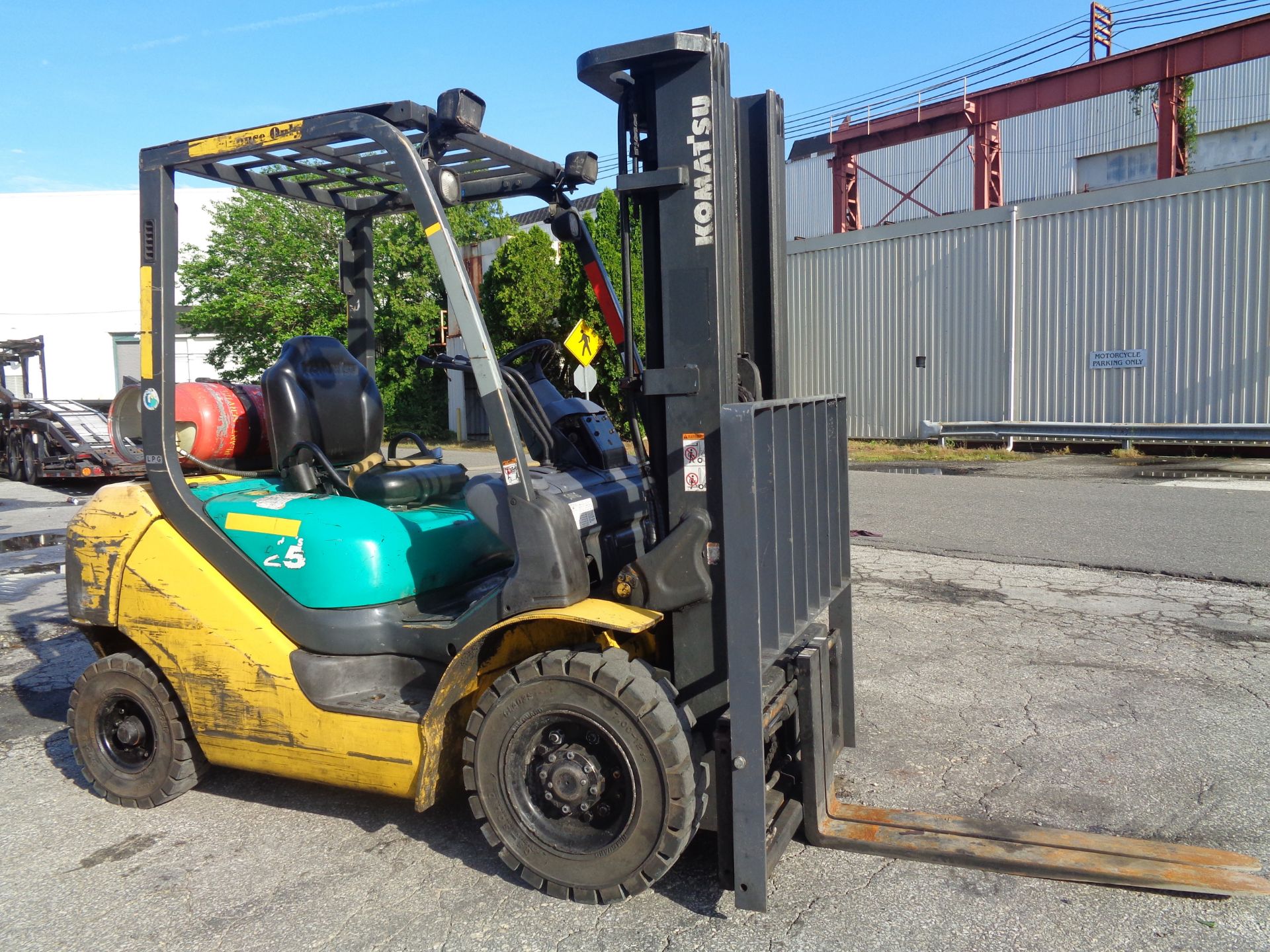 2007 Komatsu FG25T-16 5,000lb Forklift - Image 9 of 17