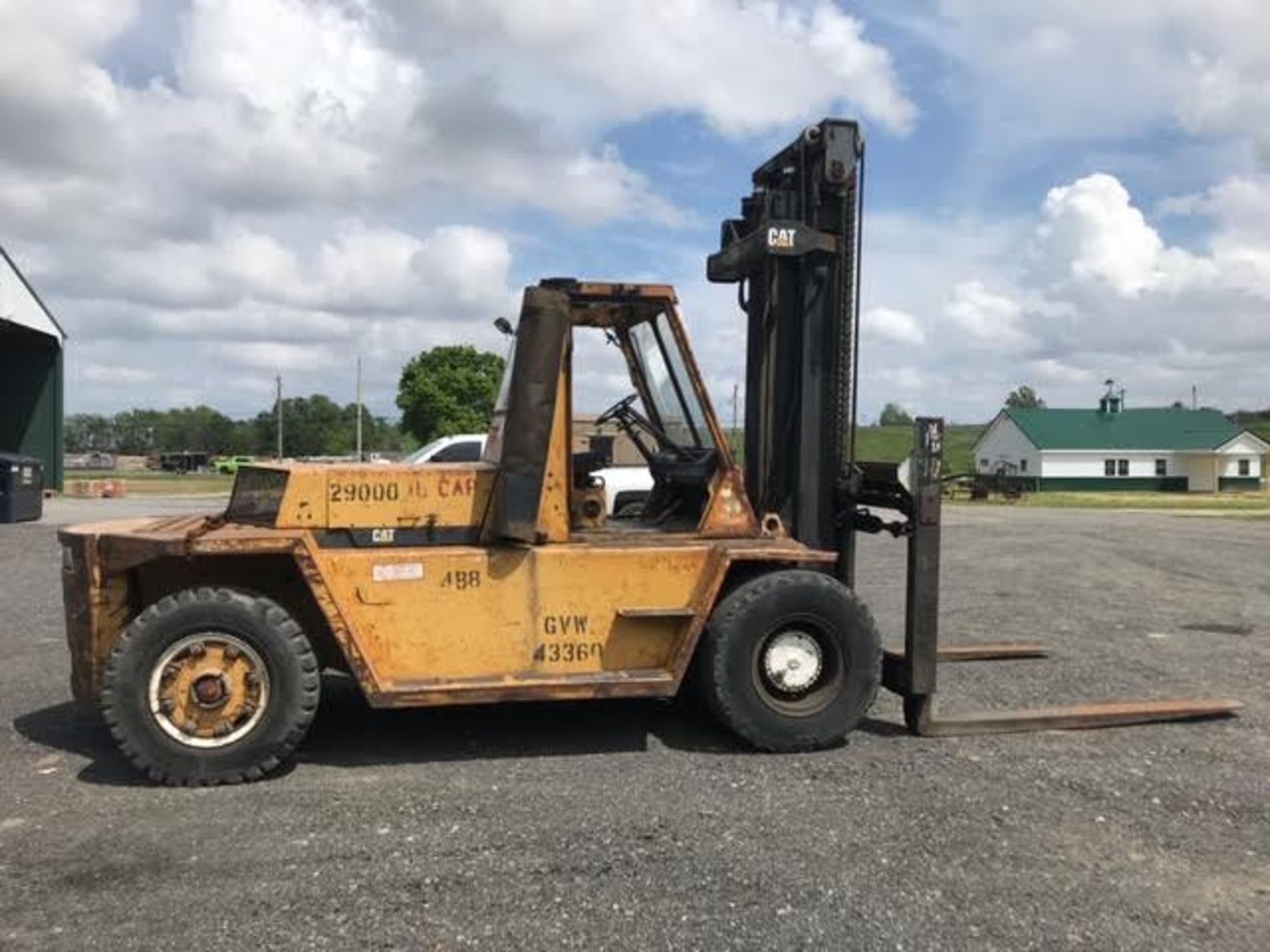 Caterpillar V330 33,000lb Forklift