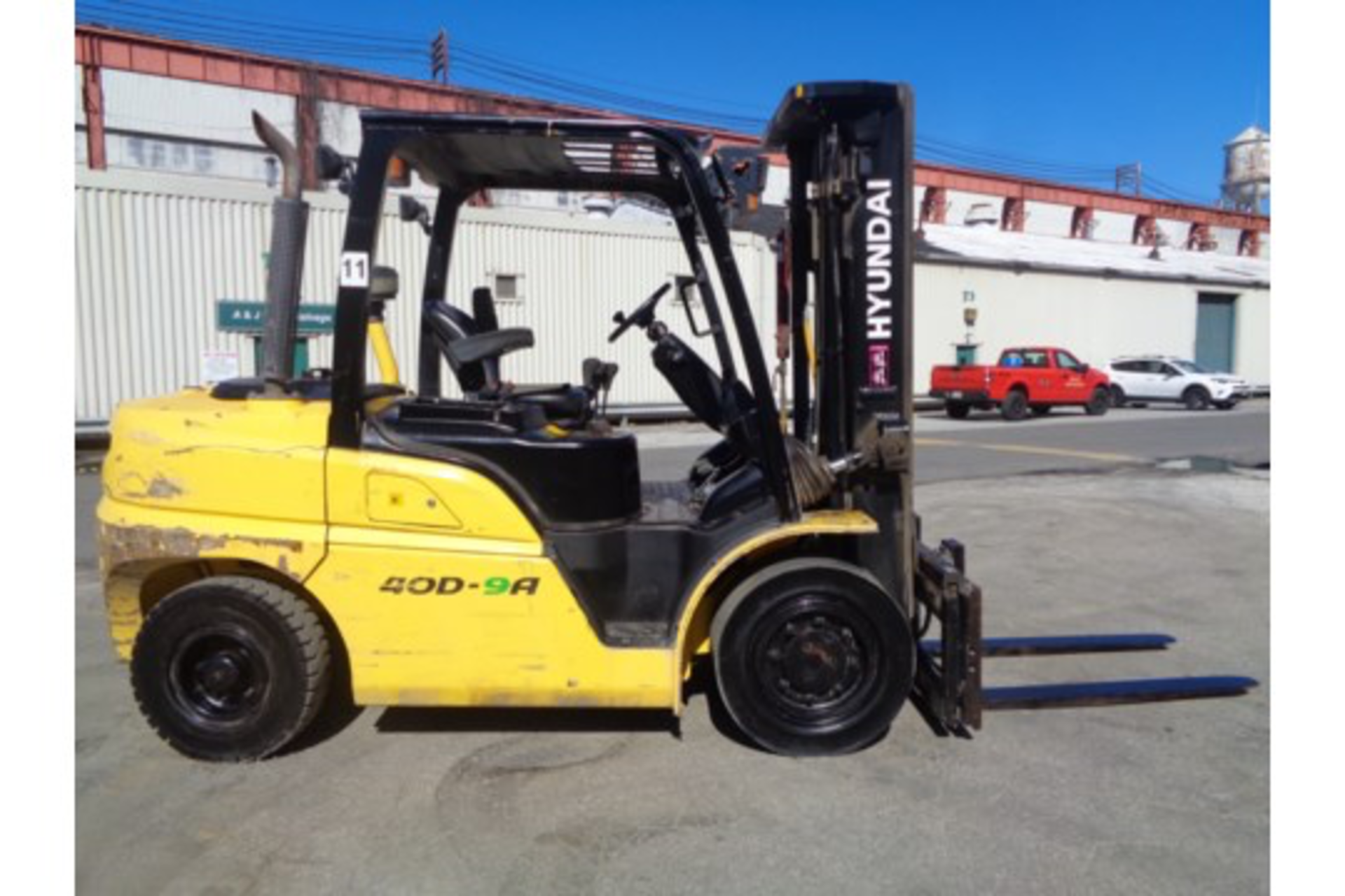 2015 Hyundai 40D-9A 9,000lb Forklift