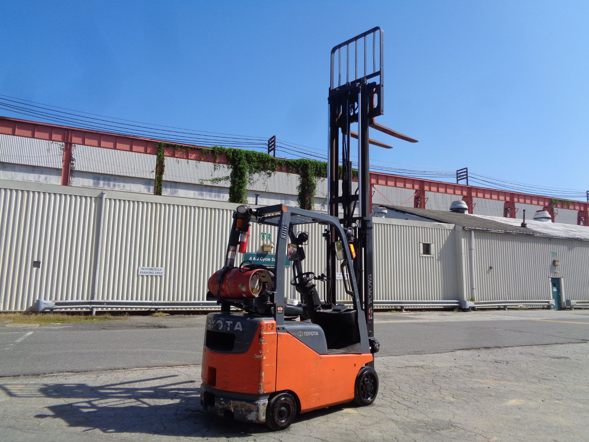 2014 Toyota 8FGCU15 3,000lb Forklift - Image 14 of 16