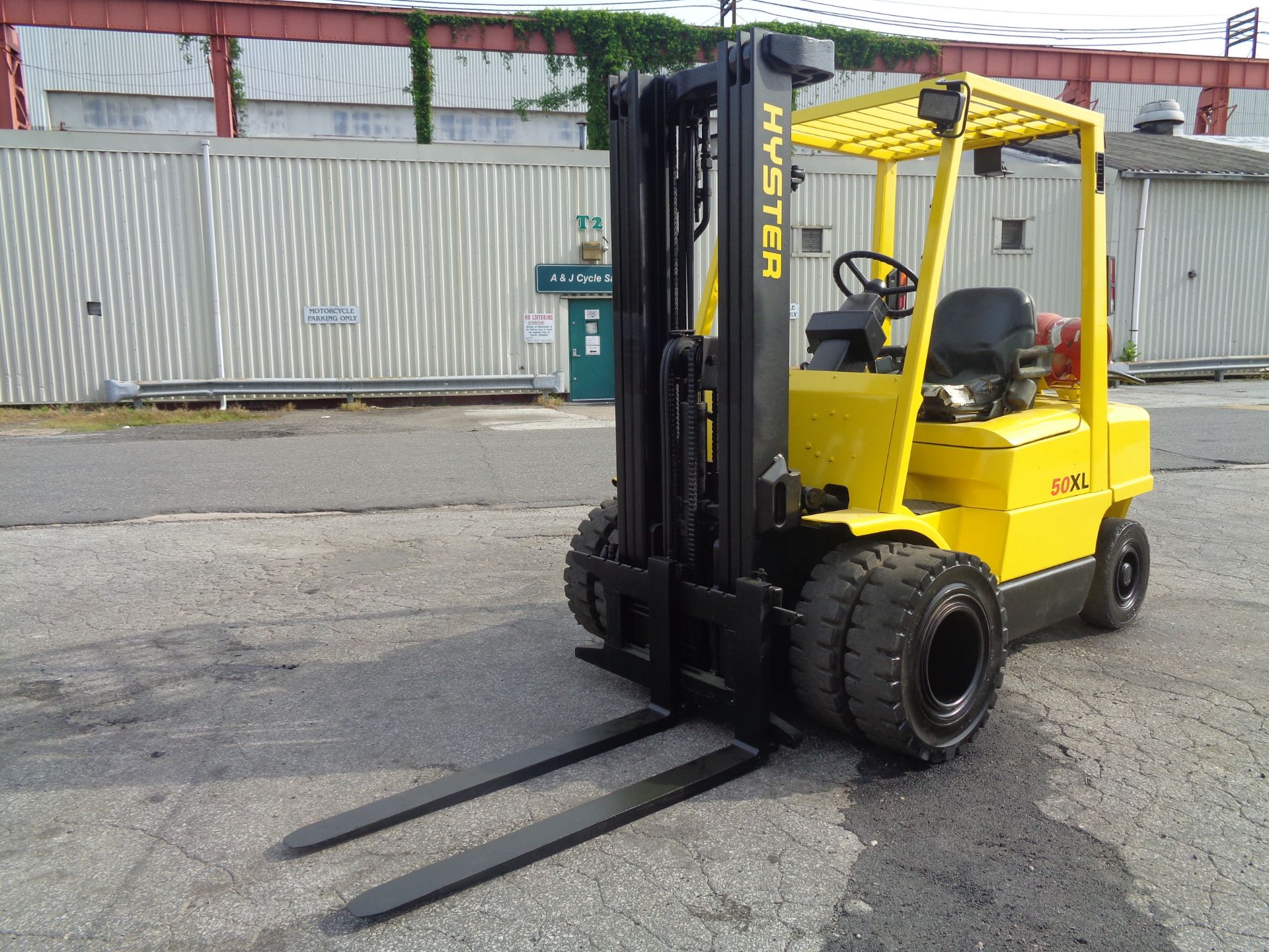 Hyster H50XL 5,000lb Forklift - Image 2 of 16