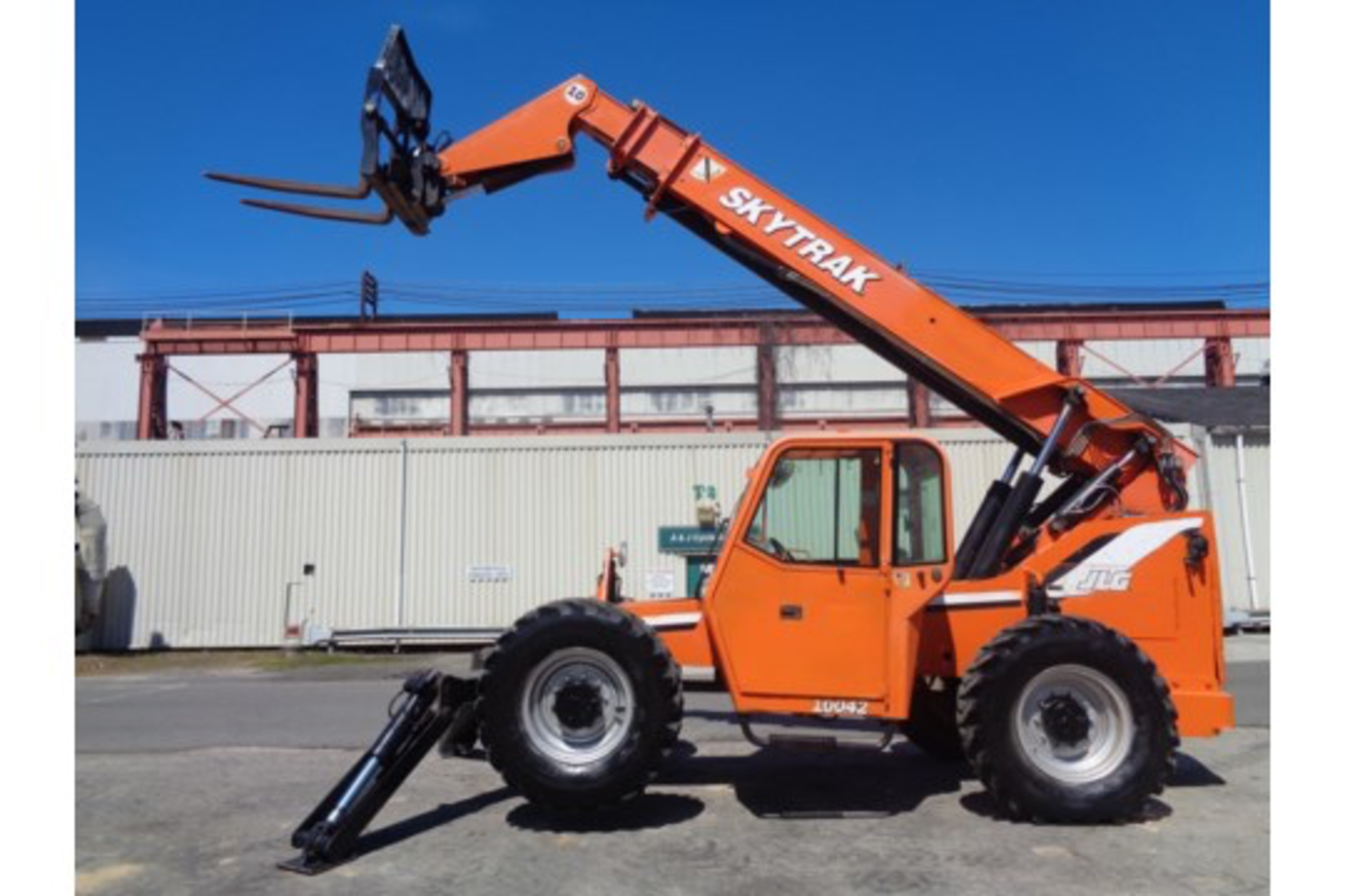 2008 JLG 10042 10,000lb Telescopic Forklift - Image 9 of 13