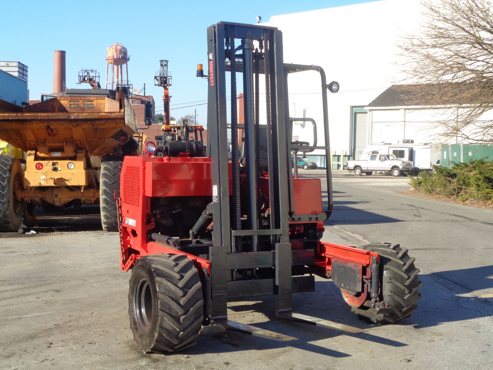 Moffett M5000 5,000lb Forklift - Image 5 of 14