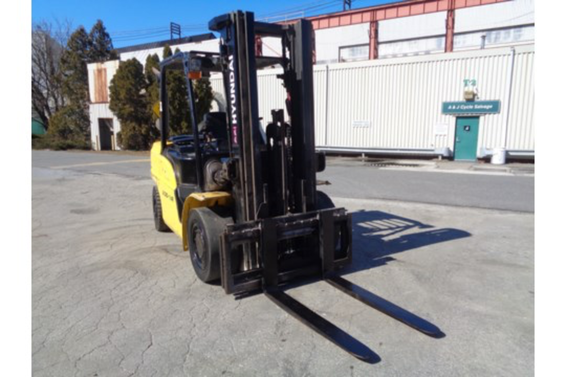 2015 Hyundai 40D-9A 9,000lb Forklift - Image 5 of 17