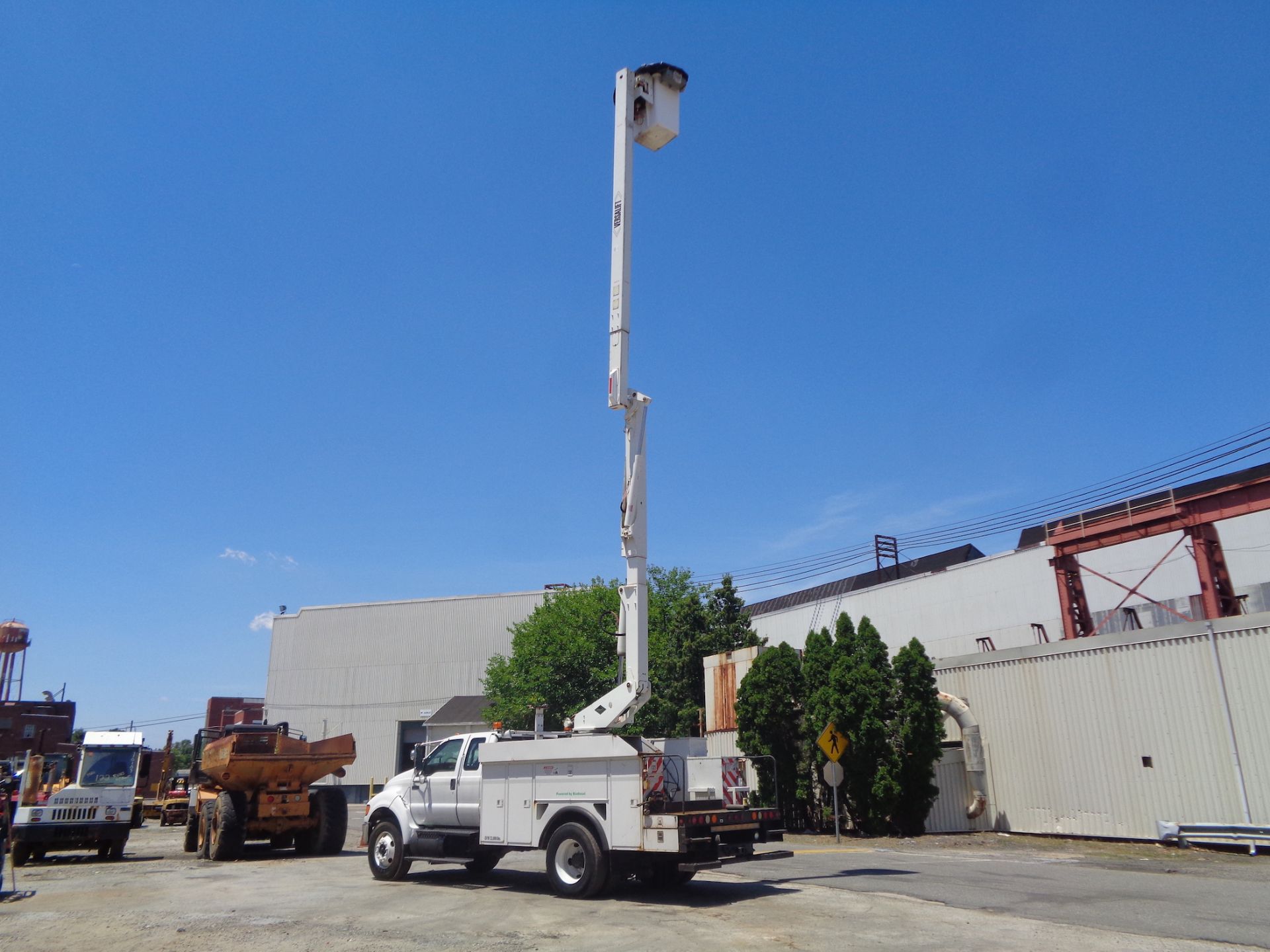 2007 Ford F750 Bucket Truck 48ft Height - Image 18 of 21