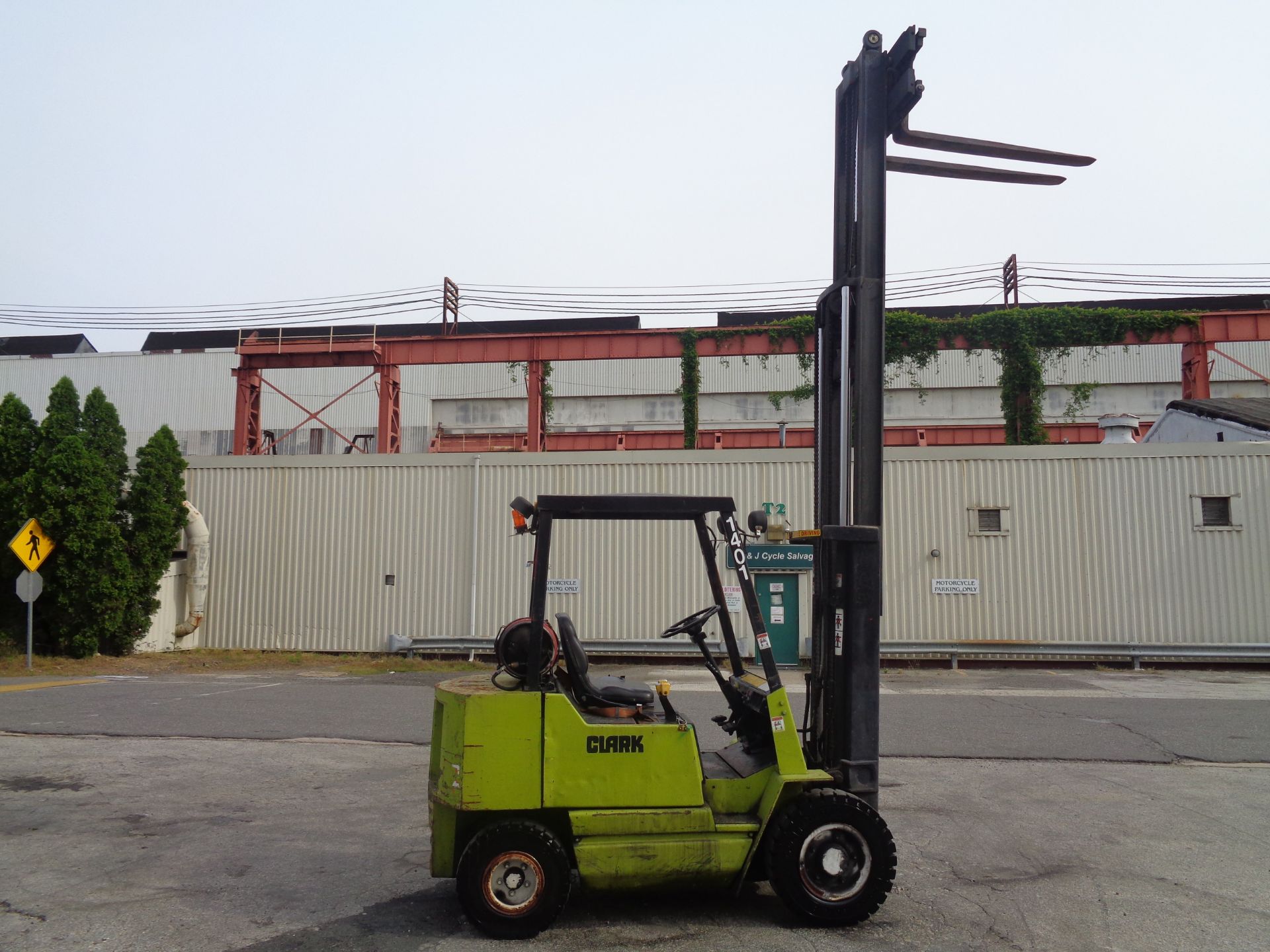 Clark GPSMC25 5,000lb Forklift - Image 6 of 13