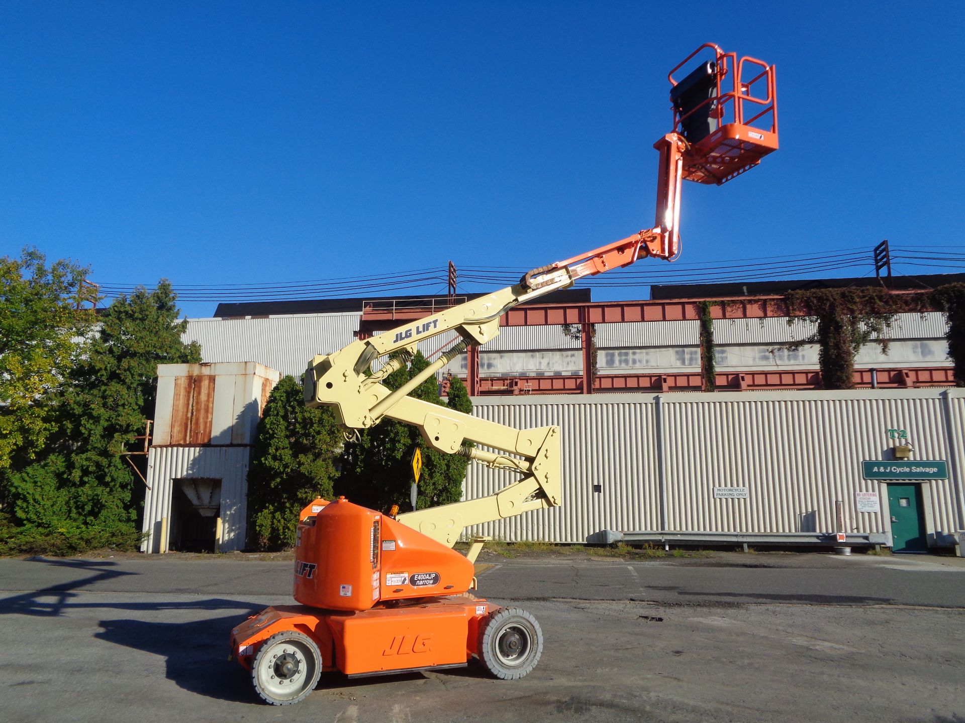 2011 JLG E400AJPN 40ft Electric Boom Lift - Image 14 of 23