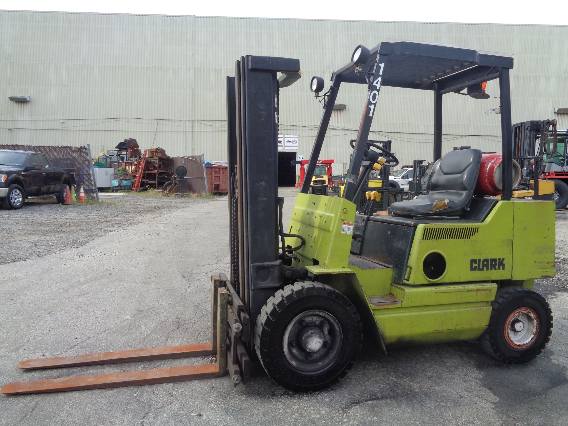 Clark GPSMC25 5,000lb Forklift - Image 11 of 13