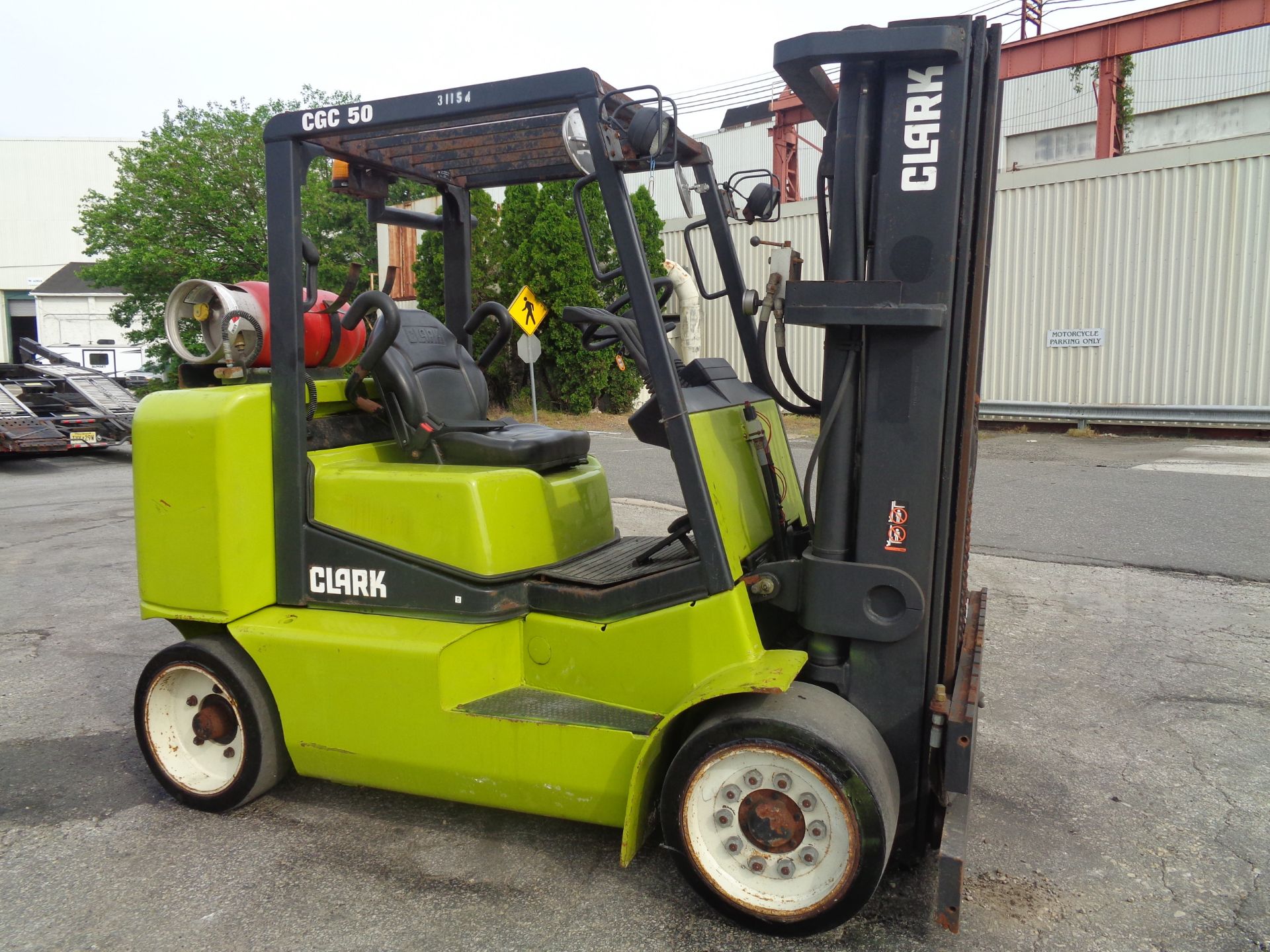 2014 Clark CGC50L 10,000lb Forklift - Image 4 of 15