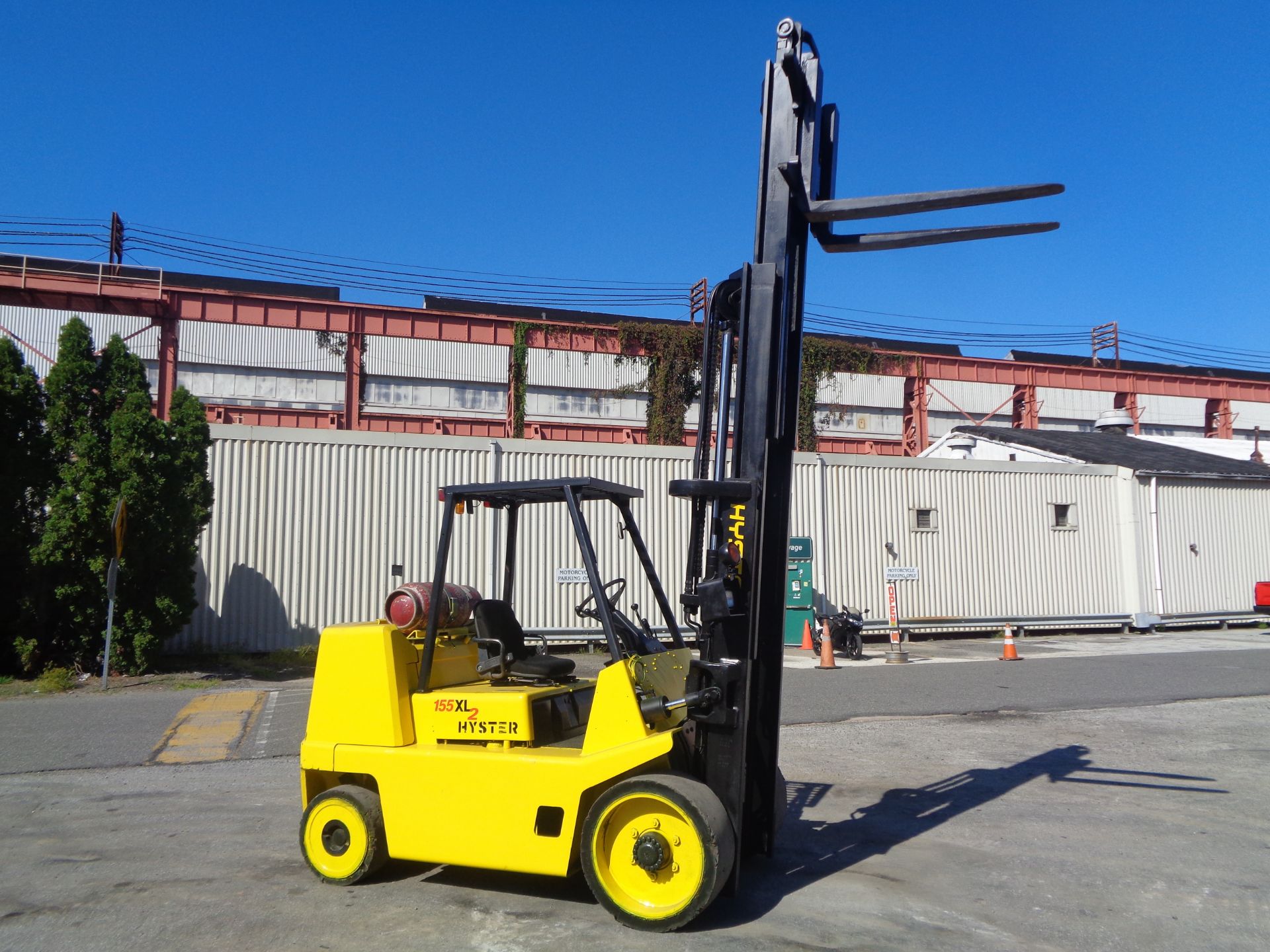 Hyster S155XL2 15500lb Forklift - Triple Mast - Image 14 of 16