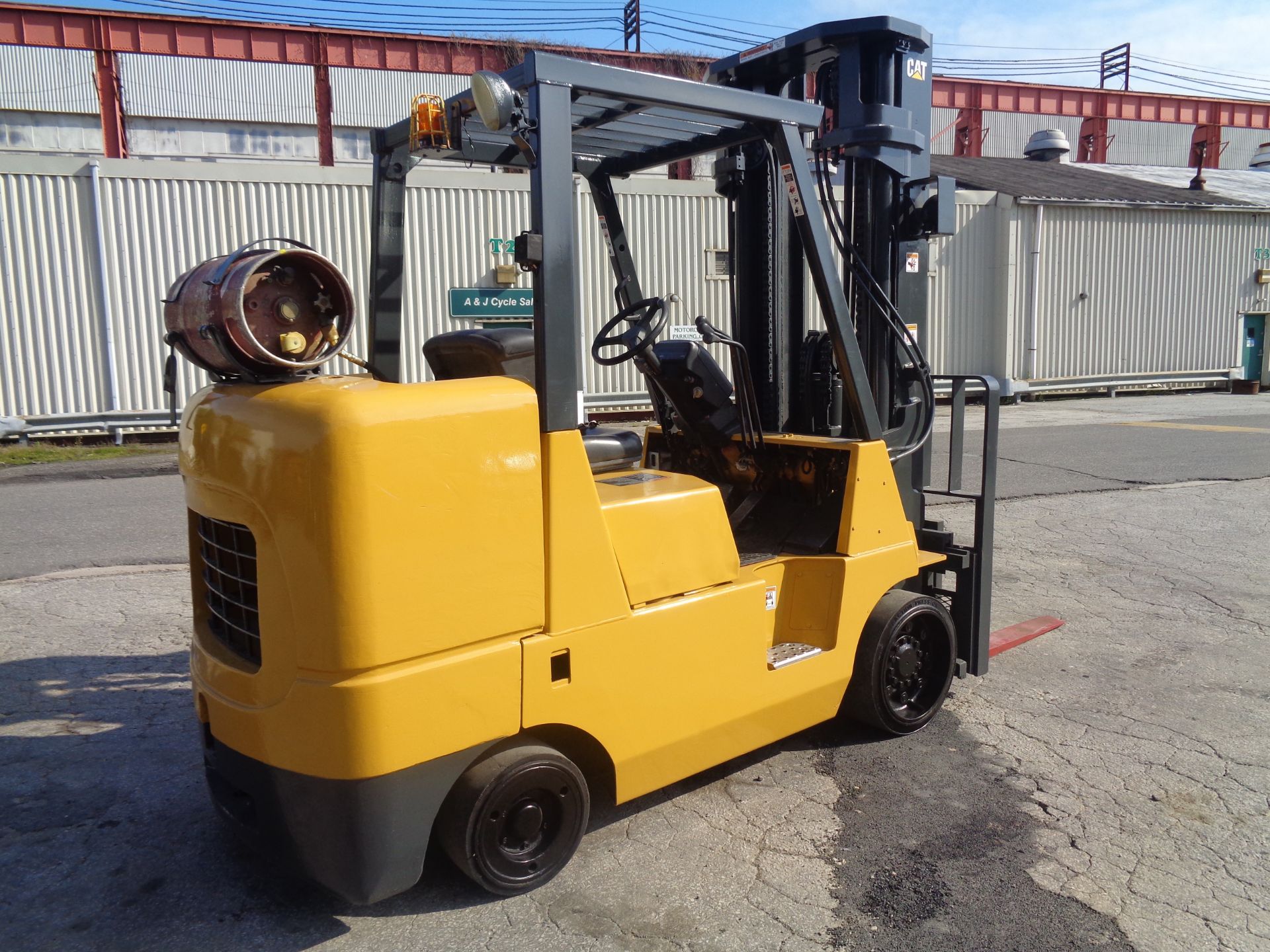 Caterpillar GC45KS 10,000lb Forklift - Image 7 of 15