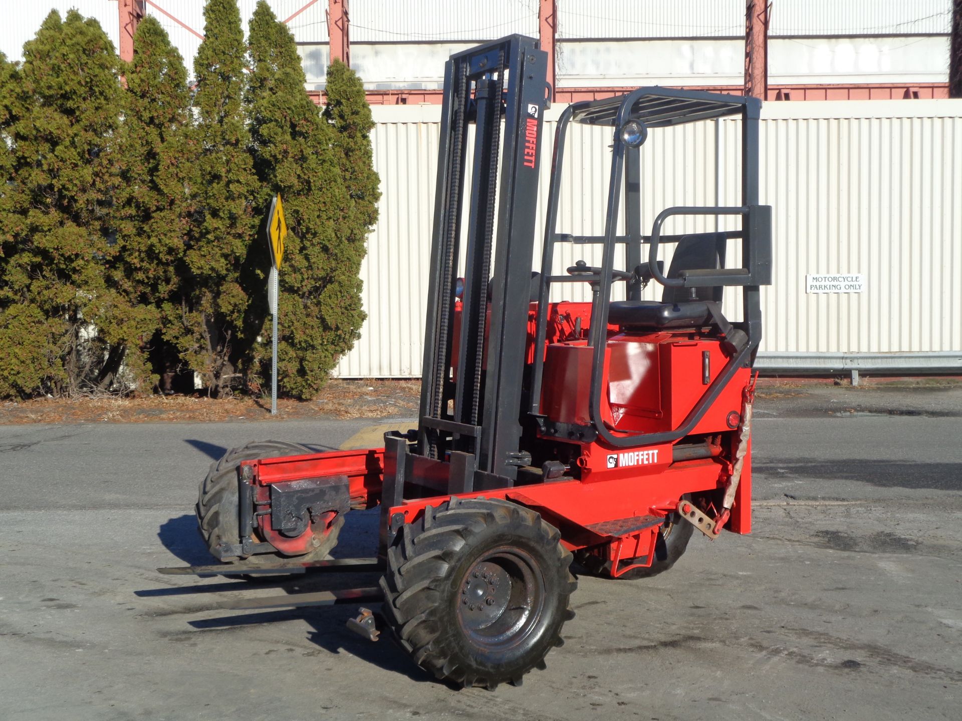 Moffett M5000 5,000lb Forklift - Image 6 of 14