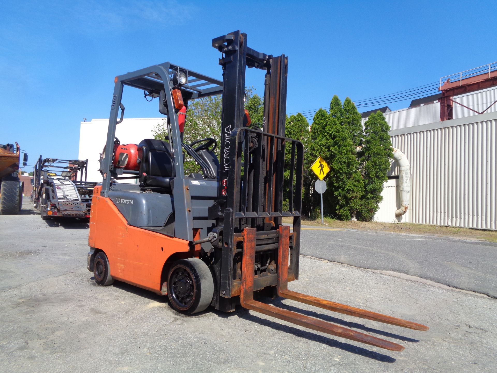 2014 Toyota 8FGCU15 3,000lb Forklift - Image 8 of 16