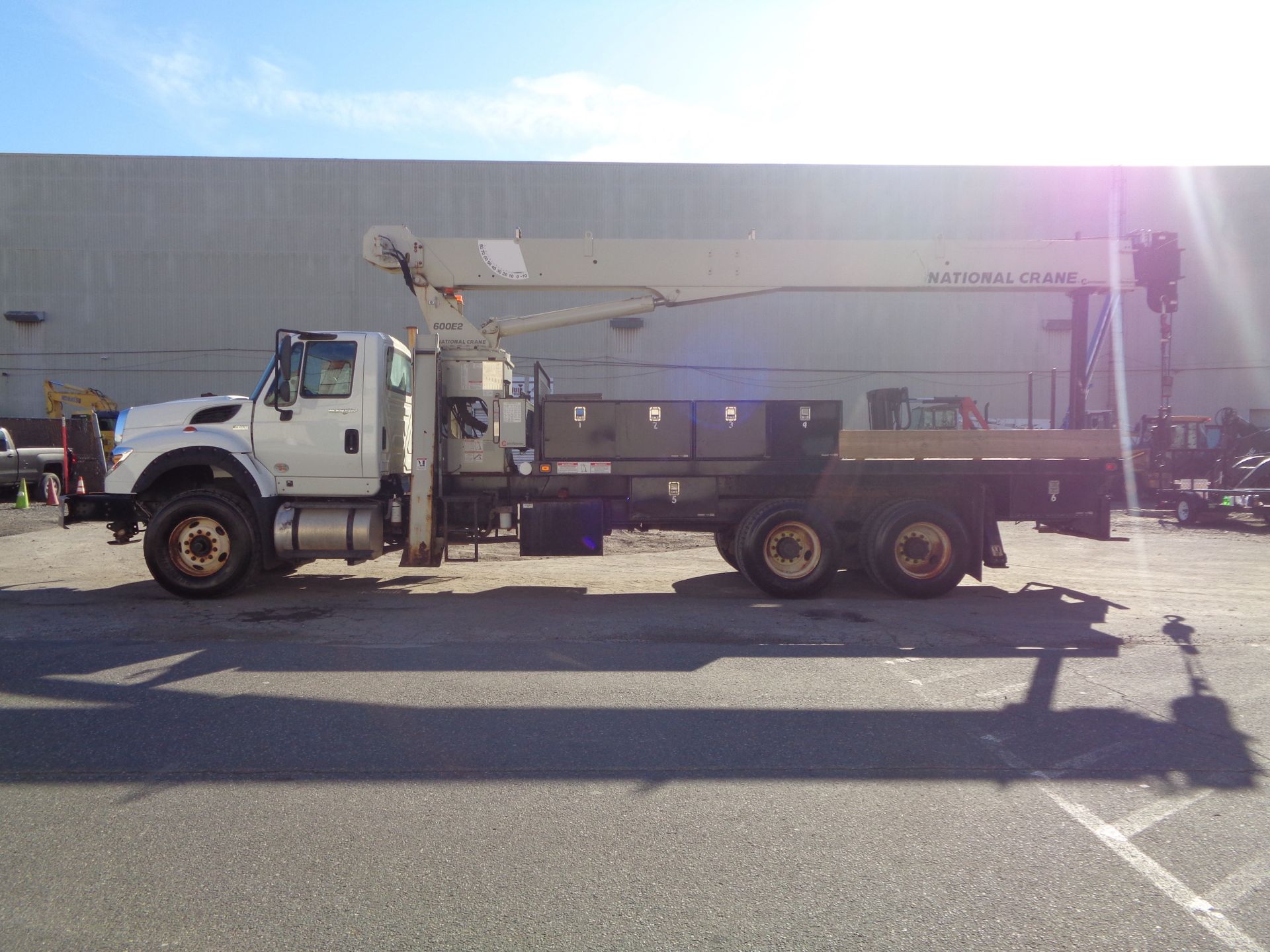 2011 International 20 Ton National Hydraulic Crane Truck - Image 8 of 14