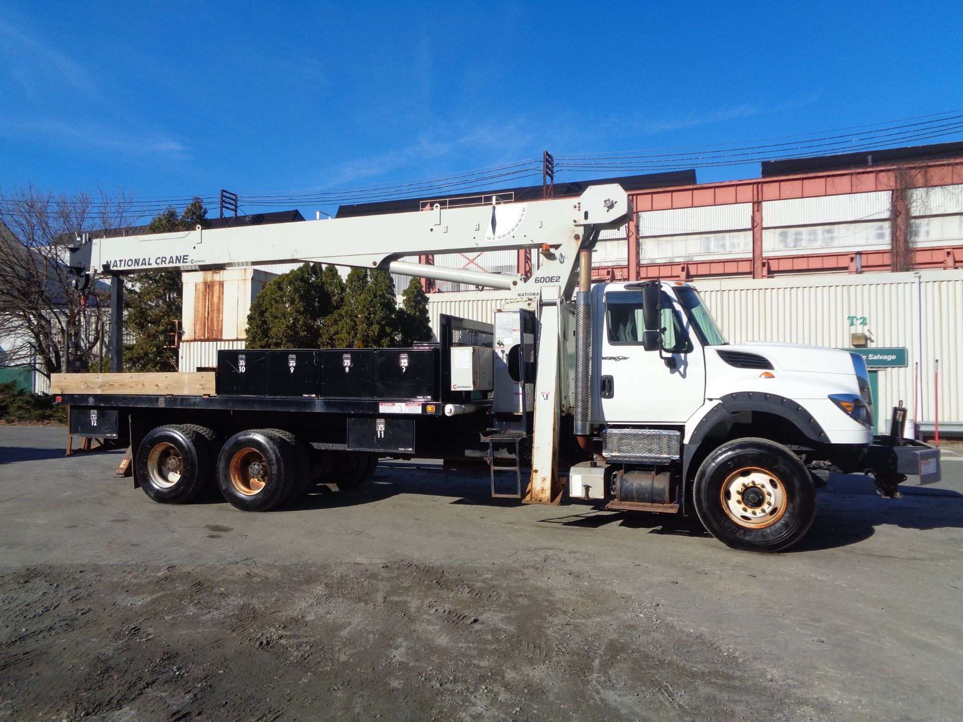 2011 International 20 Ton National Hydraulic Crane Truck - Image 4 of 14