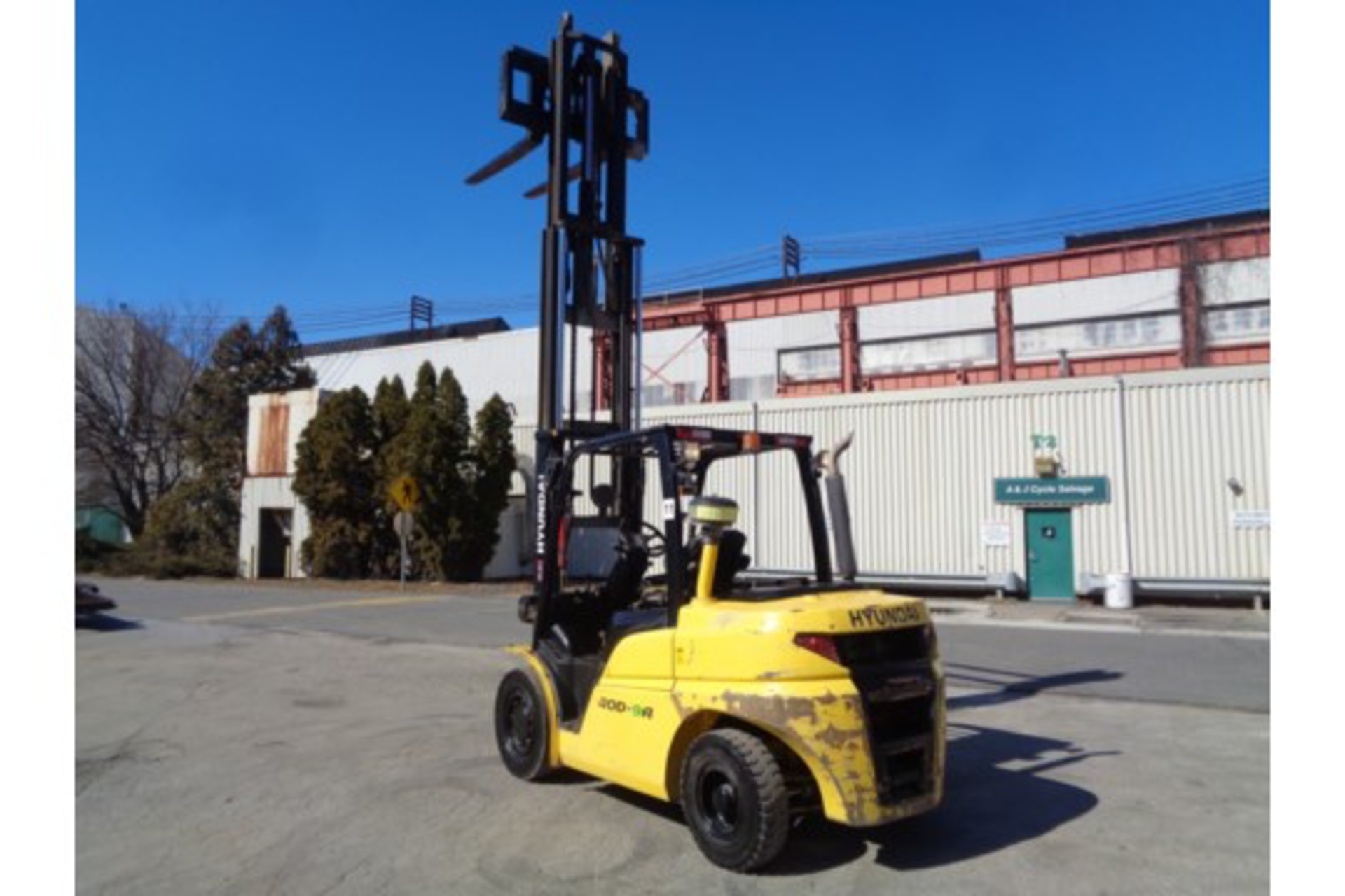 2015 Hyundai 40D-9A 9,000lb Forklift - Image 12 of 17