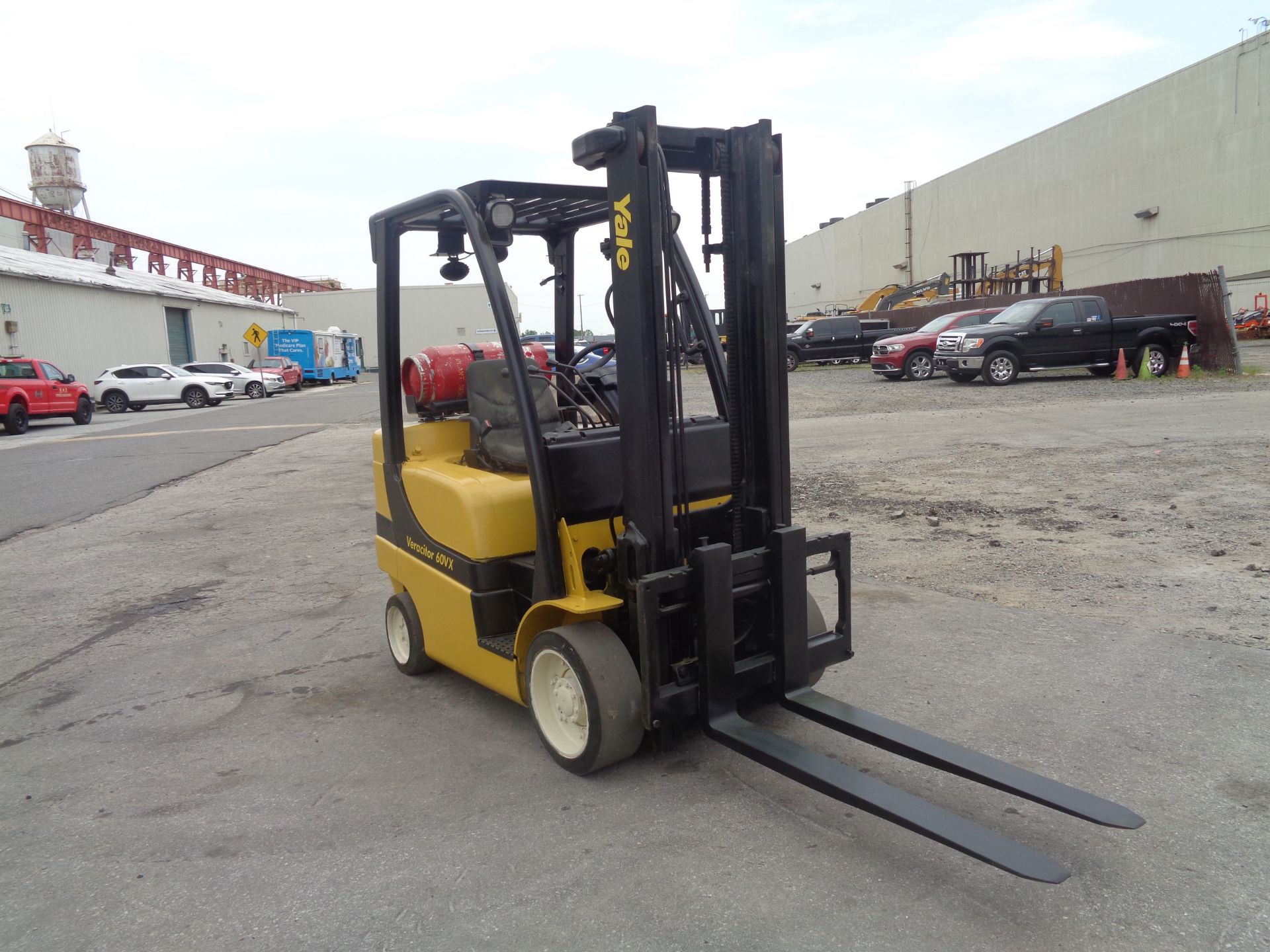 Yale GLC060VXNVRV086 6,000lb Forklift - Image 3 of 7