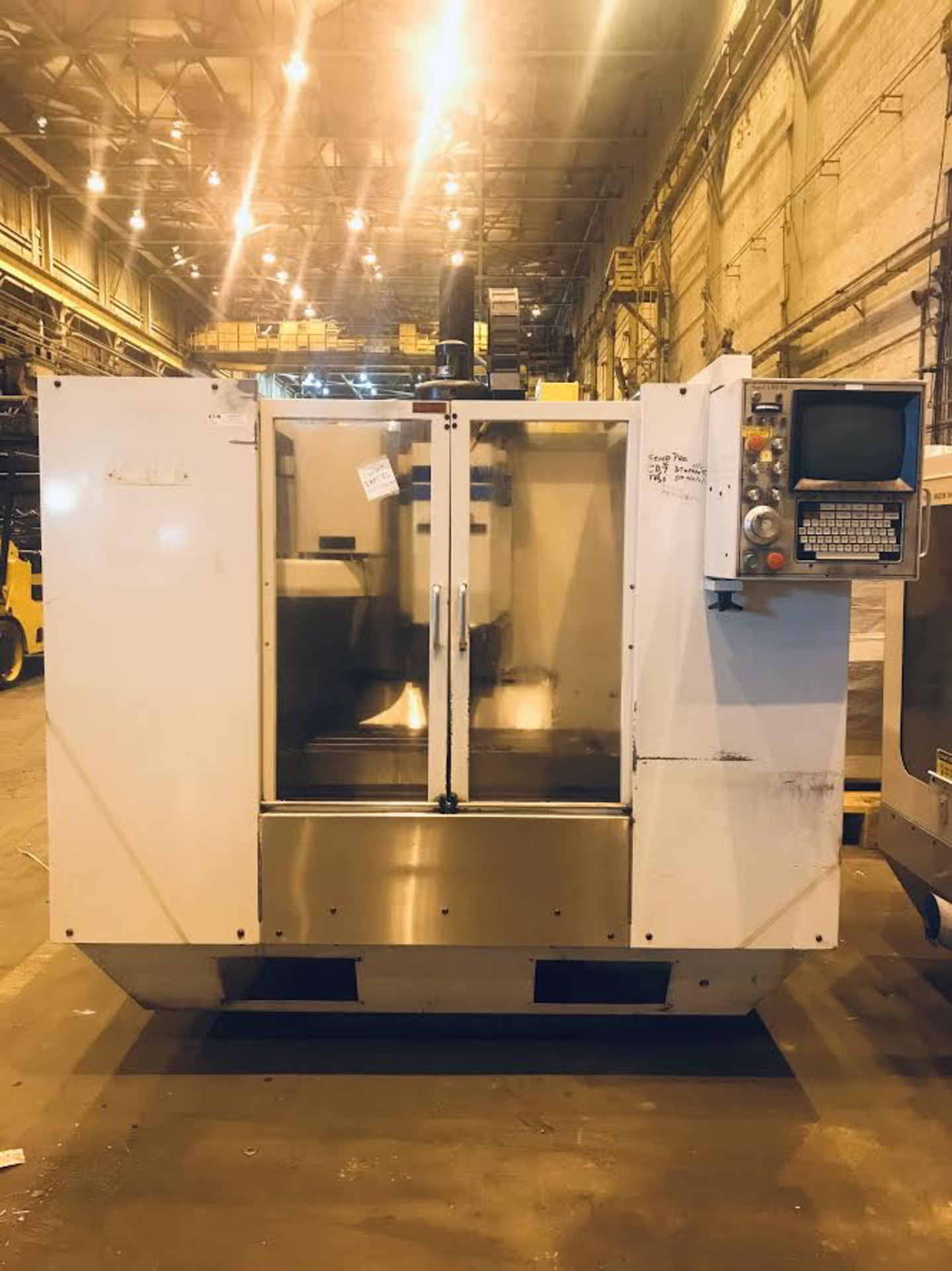 Fadal 904-L VMC 40 CNC Vertical Milling Machine