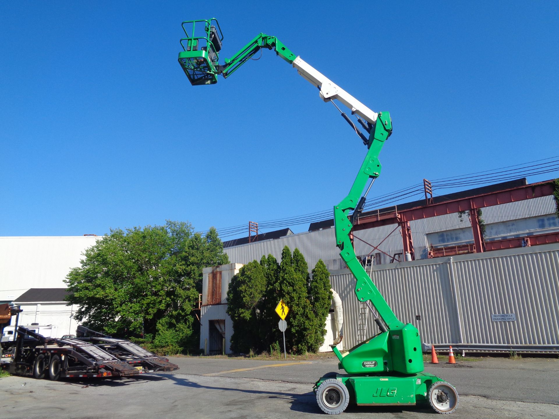 2011 JLG E400AJPN Electric Boom Lift - Image 8 of 10