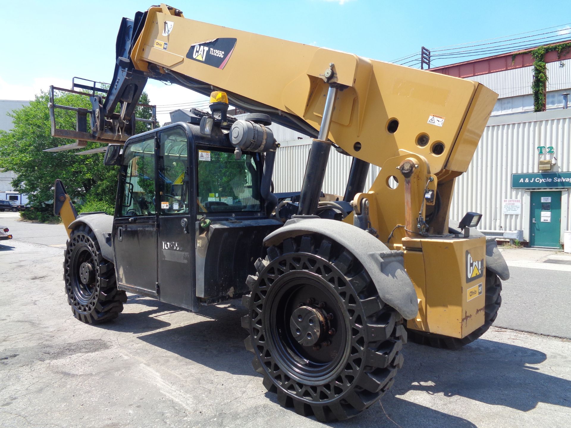 2012 Caterpillar TL1255C 12,000 lb Telescopic Forklift - Image 7 of 24