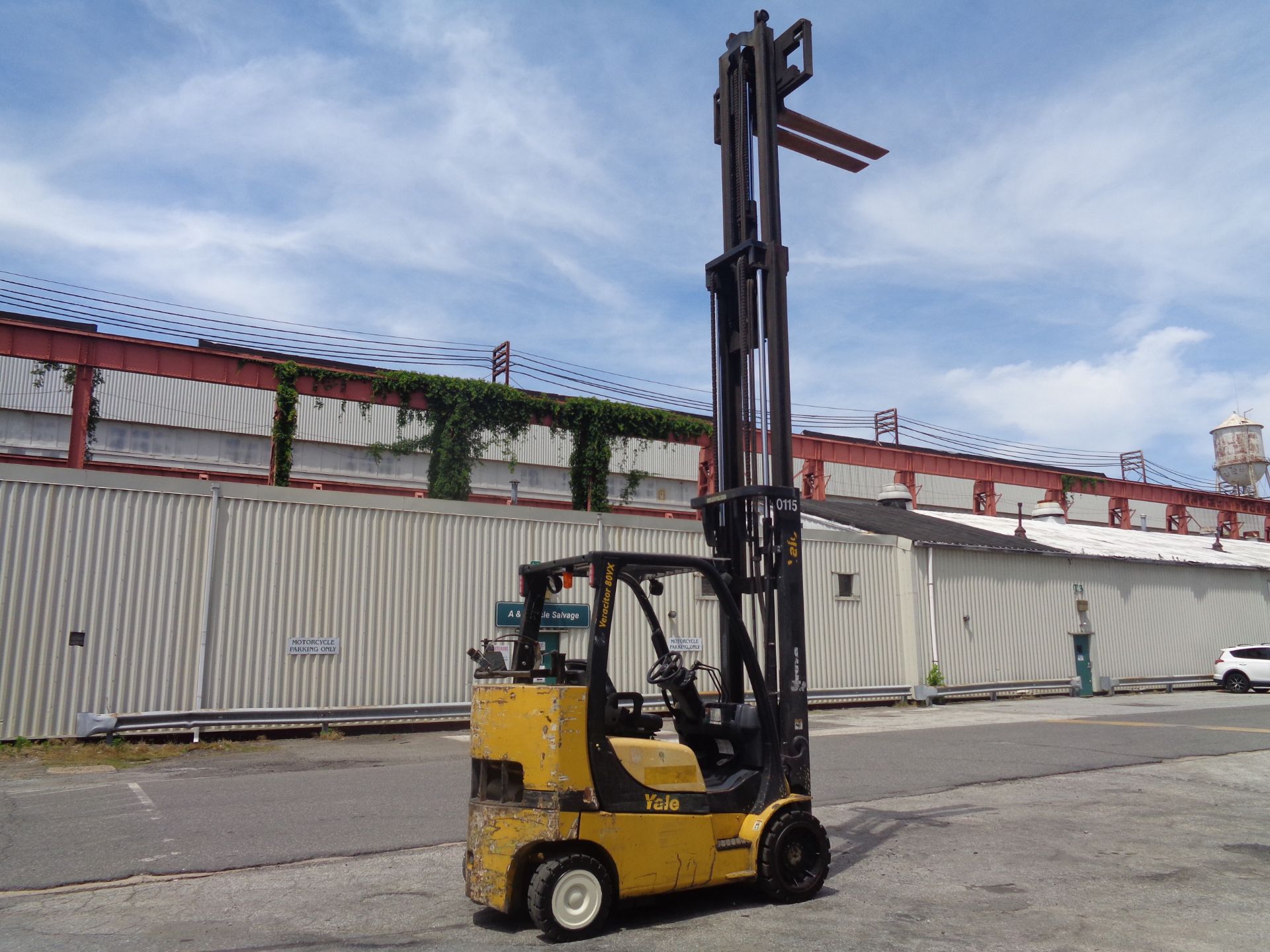 Yale GC080VXNGSE107.6 8,000lb Forklift - Image 13 of 18