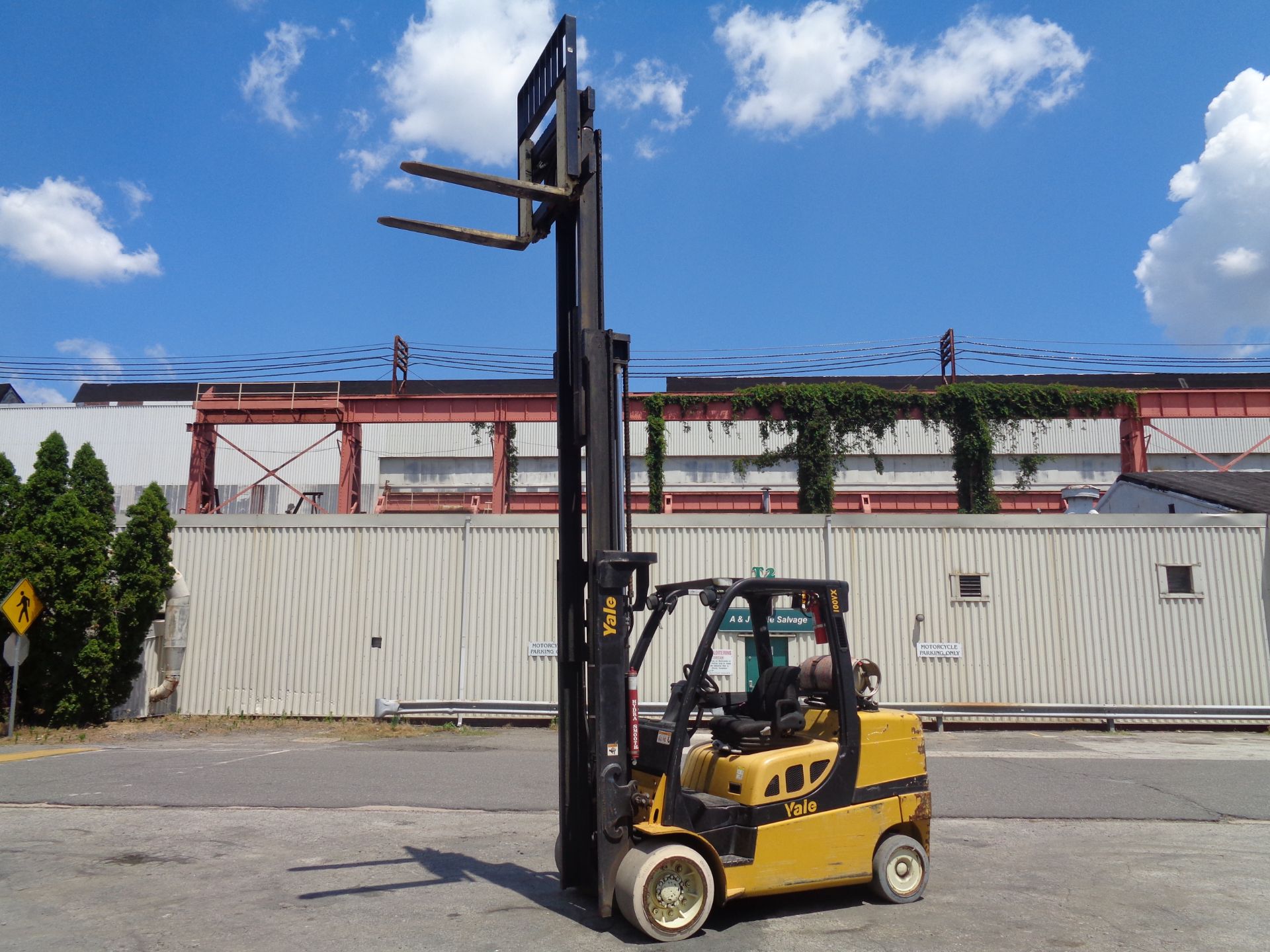 2012 Yale GLC100VXNGSE092 10,000lb Forklift - Image 11 of 17