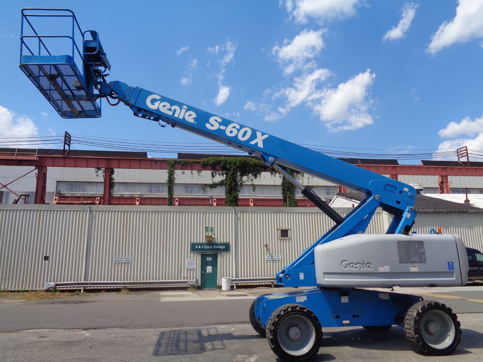 2012 Genie S60 60ft Boom Lift - Image 12 of 18