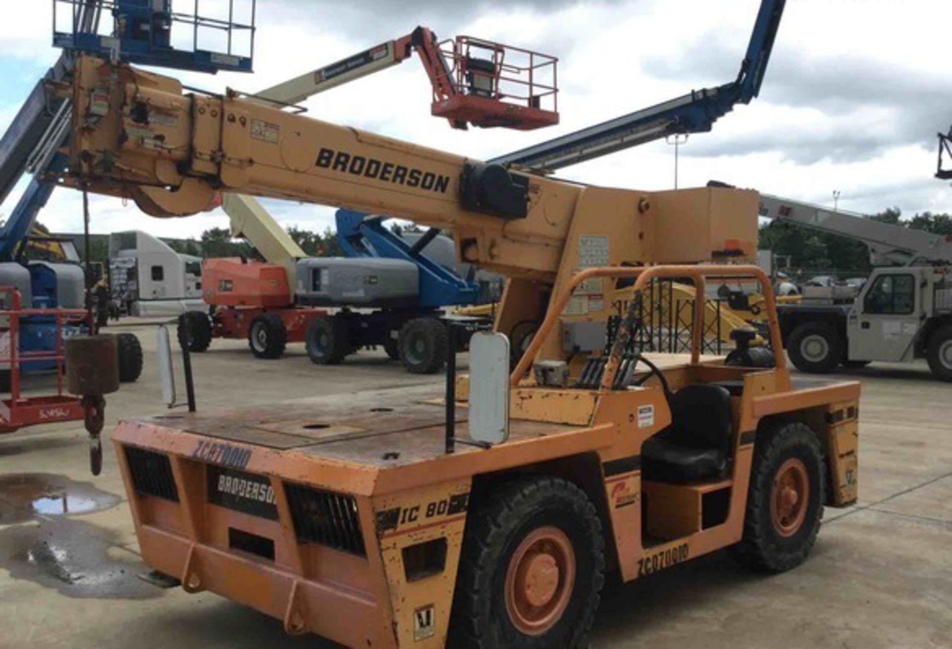 2007 Broderson IC-80-1G 8.5 Ton 4x2 Carry Deck Crane