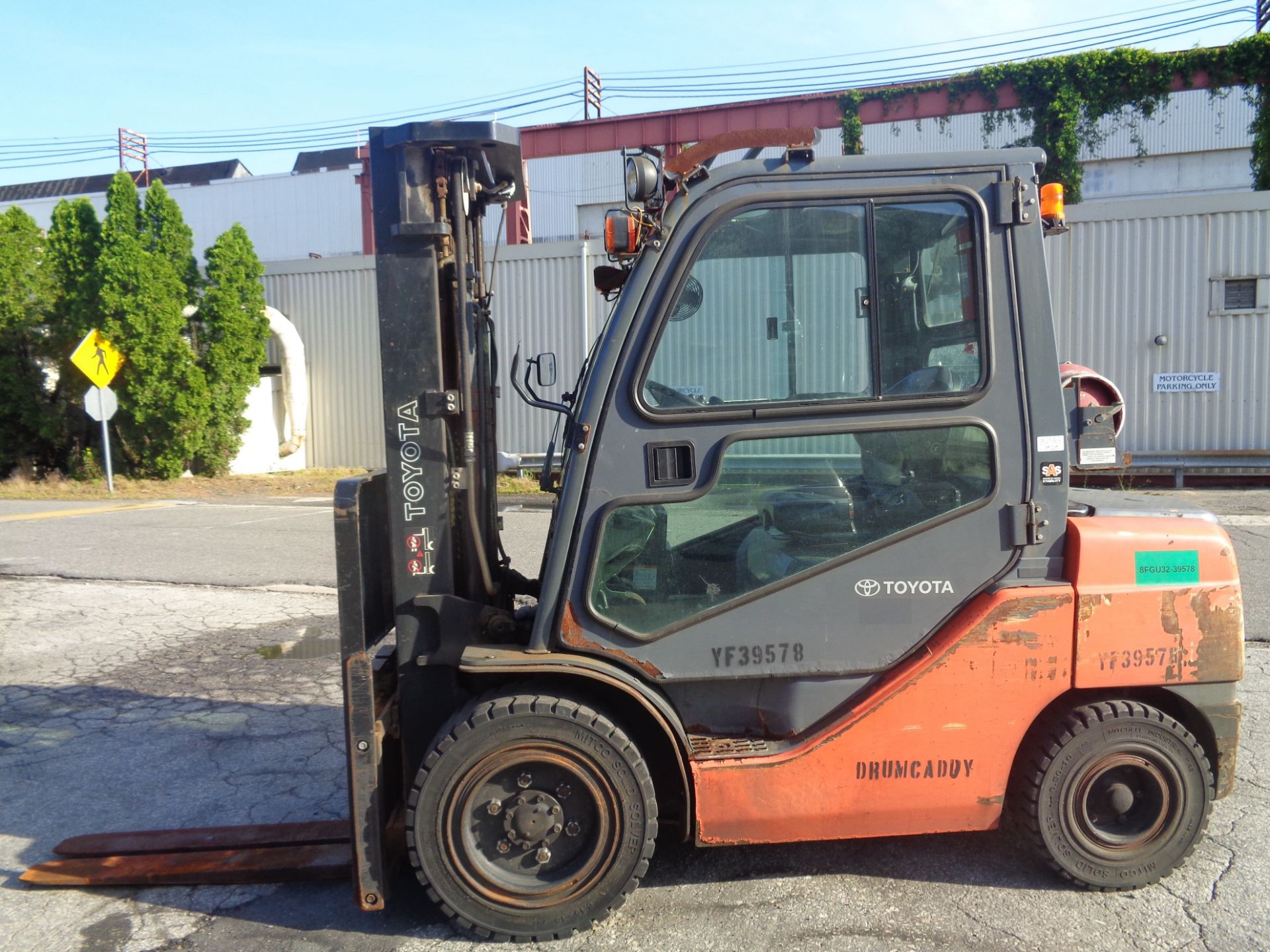 2014 Toyota 8FGU30 6,000lb Forklift