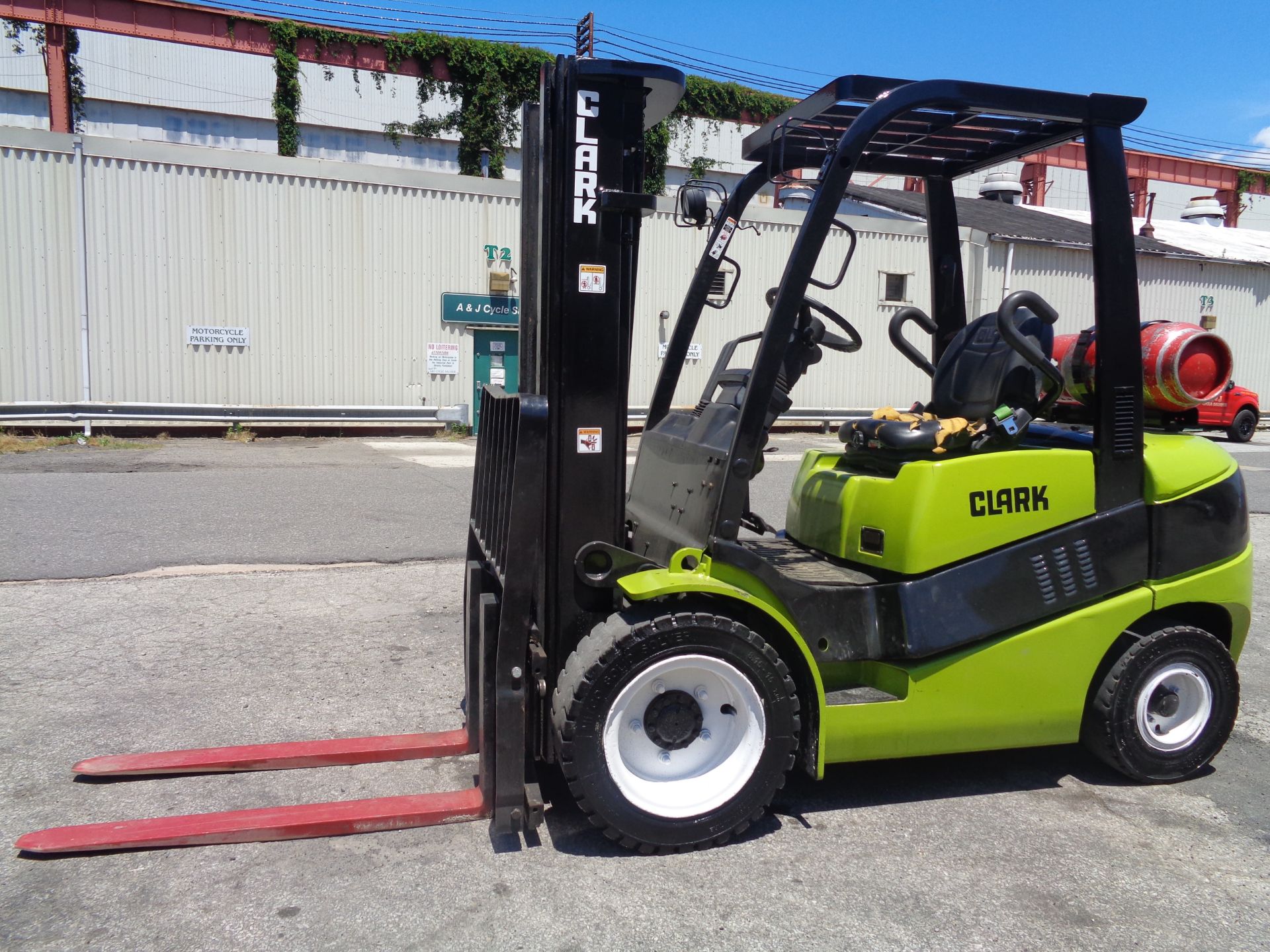 2014 Clark C30L 6,000lb Forklift - Image 7 of 12