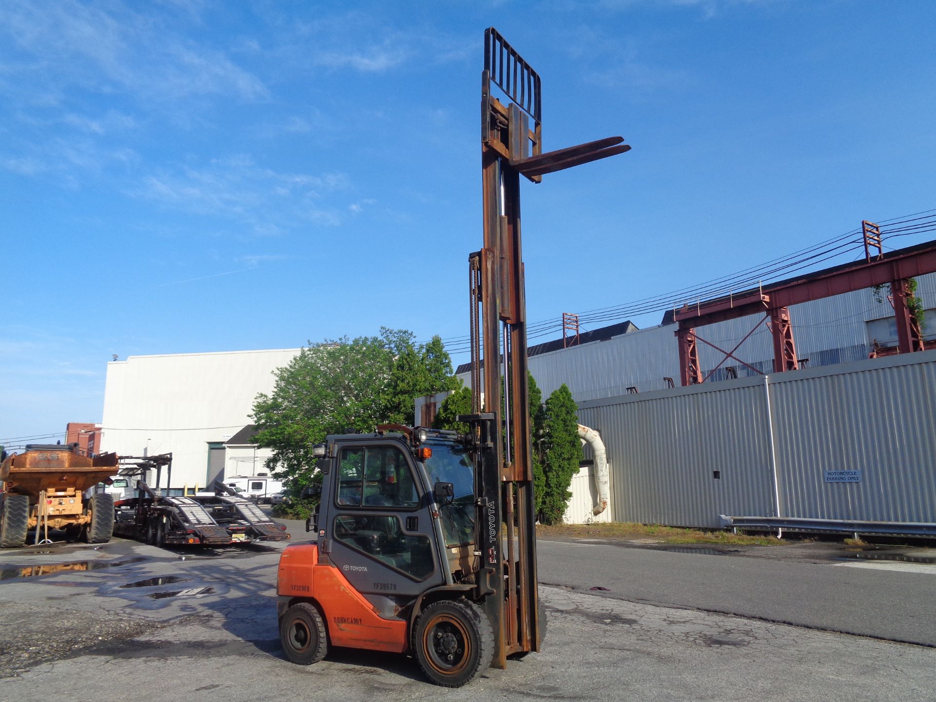 2014 Toyota 8FGU30 6,000lb Forklift - Image 13 of 17