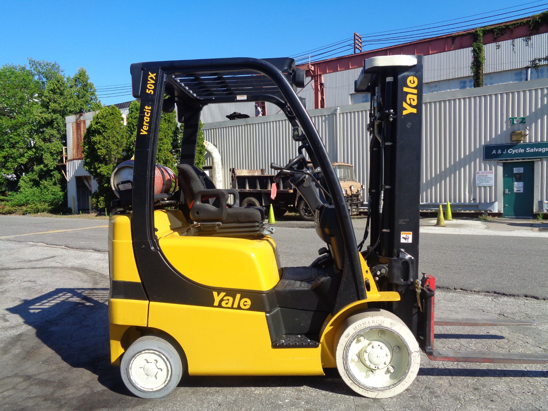 2011 Yale GLC050VXNVSE085 5,000 lb Forklift