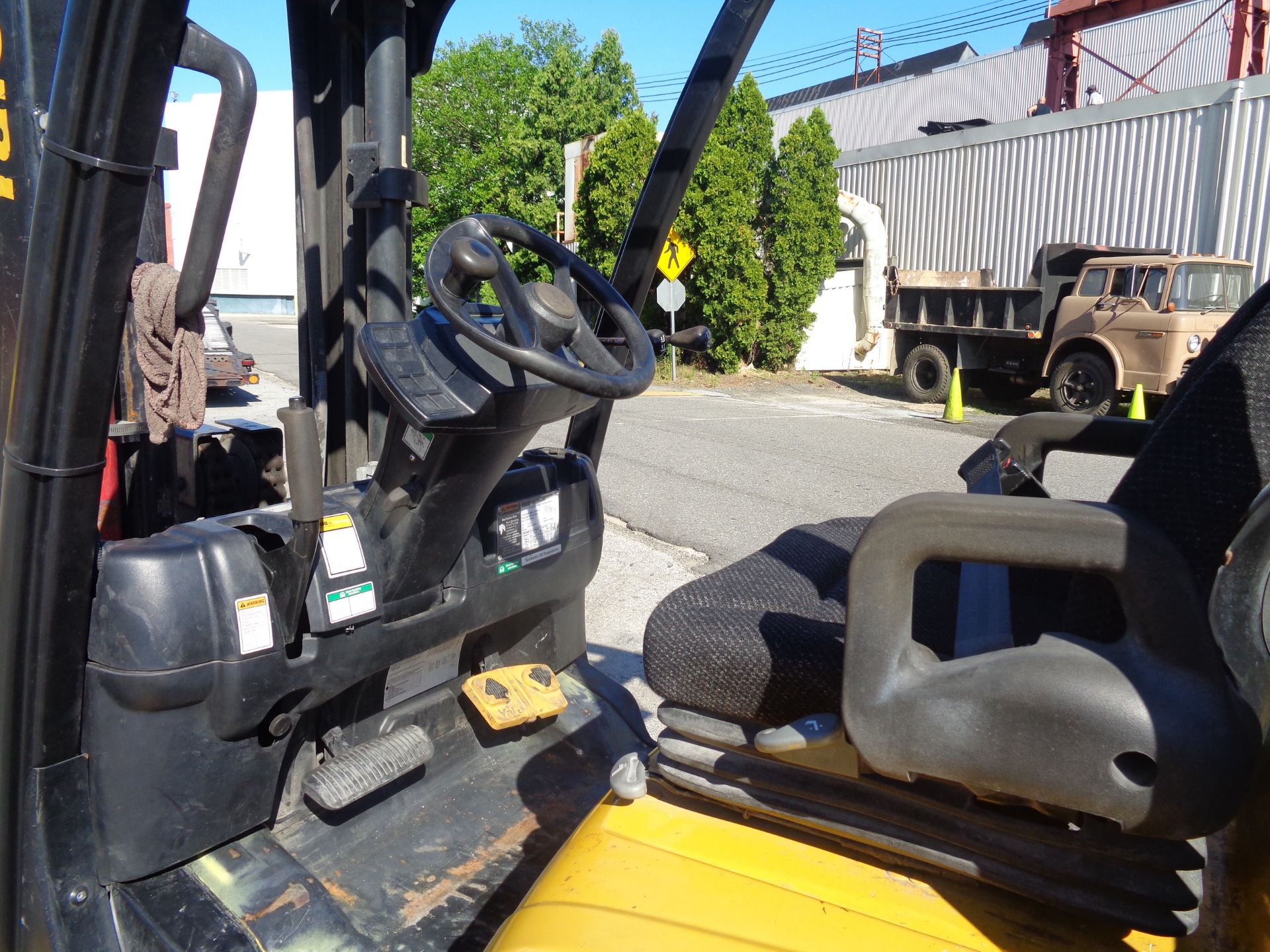 2015 Yale GLC120VXNGSF085 12,000 lbs Forklift - Image 10 of 10