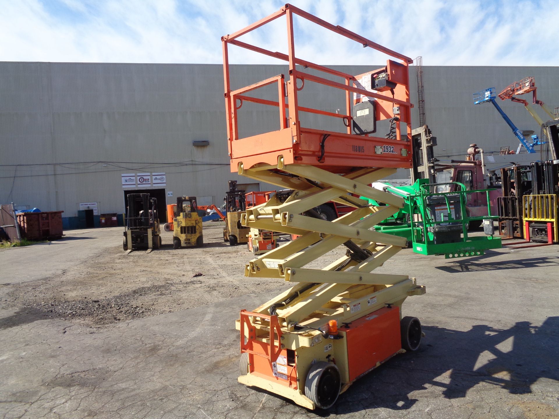 2015 JLG 1932RS 19ft Scissor Lift - Image 5 of 8