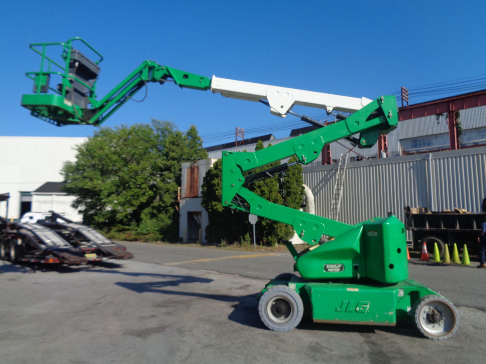 2011 JLG E400AJPN Electric Boom Lift - Image 5 of 10