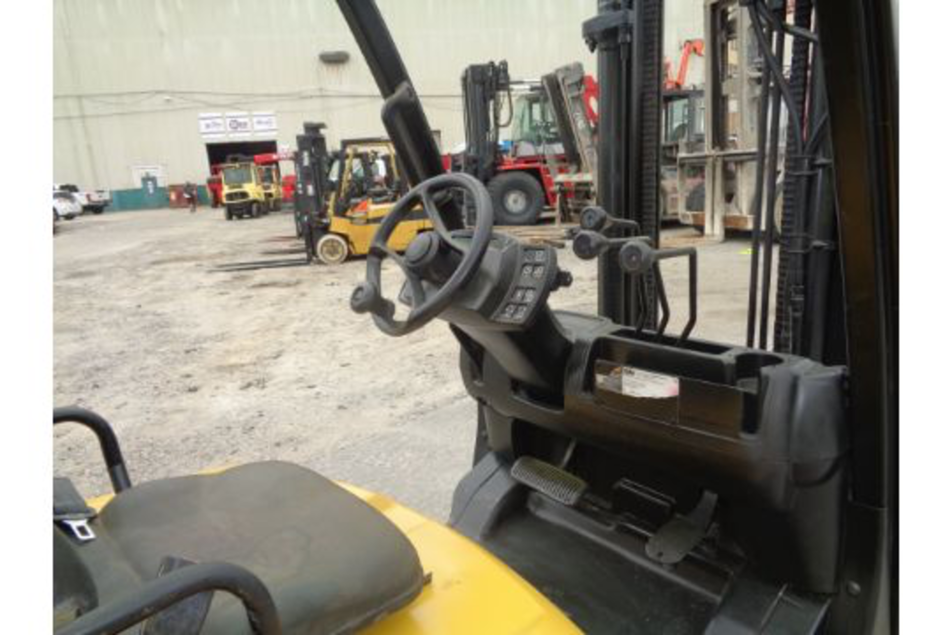 2012 Yale GLC060VXNVRV086 6,000lb Forklift - Image 6 of 7