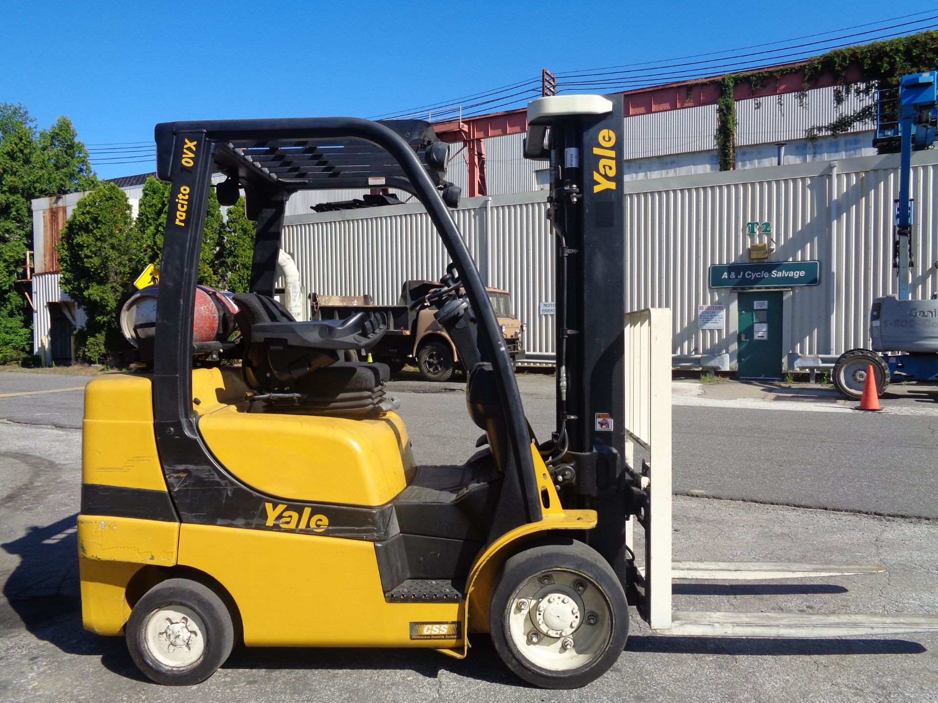 2014 Yale GLC070VXNGSE088 7,000 lbs Forklift