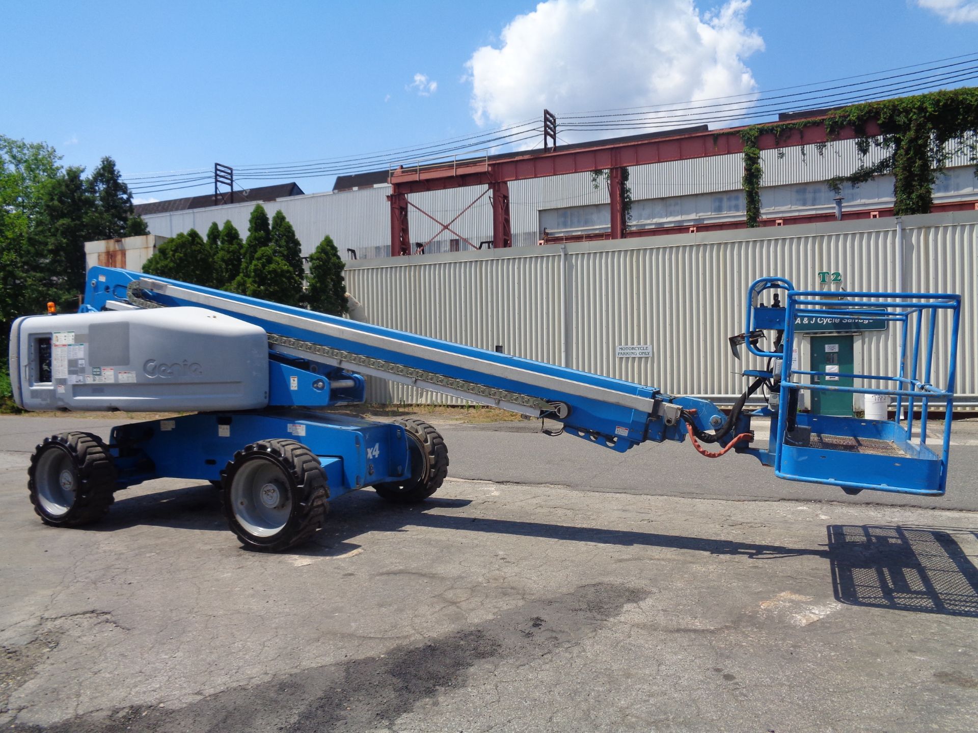 2012 Genie S60 60ft Boom Lift - Image 4 of 18