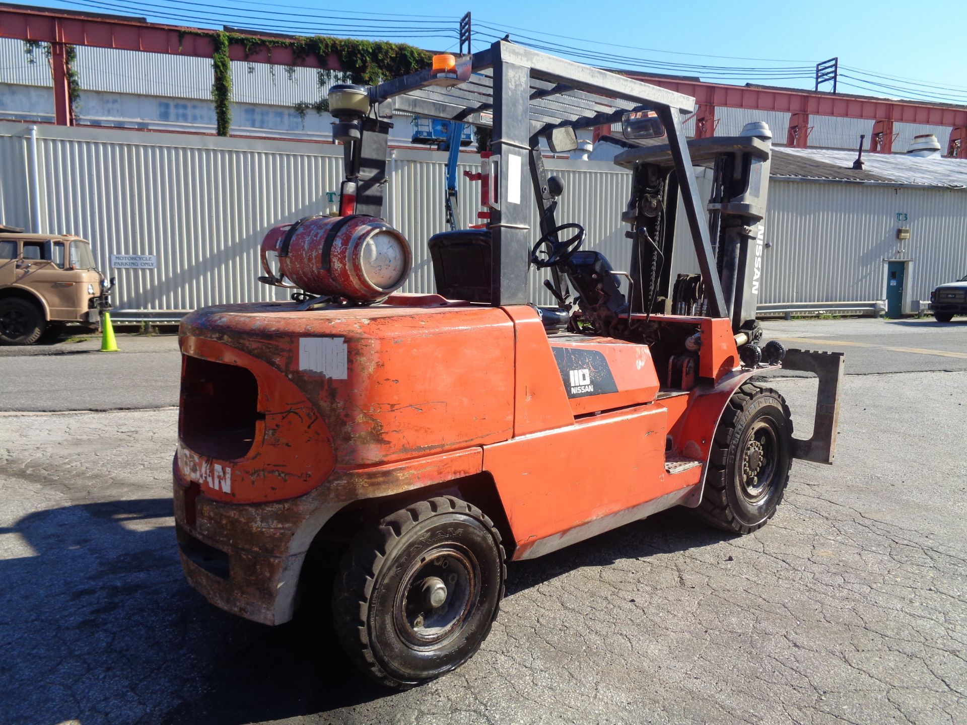 Nissan F04B50V 11,000 lbs Forklift - Image 10 of 10