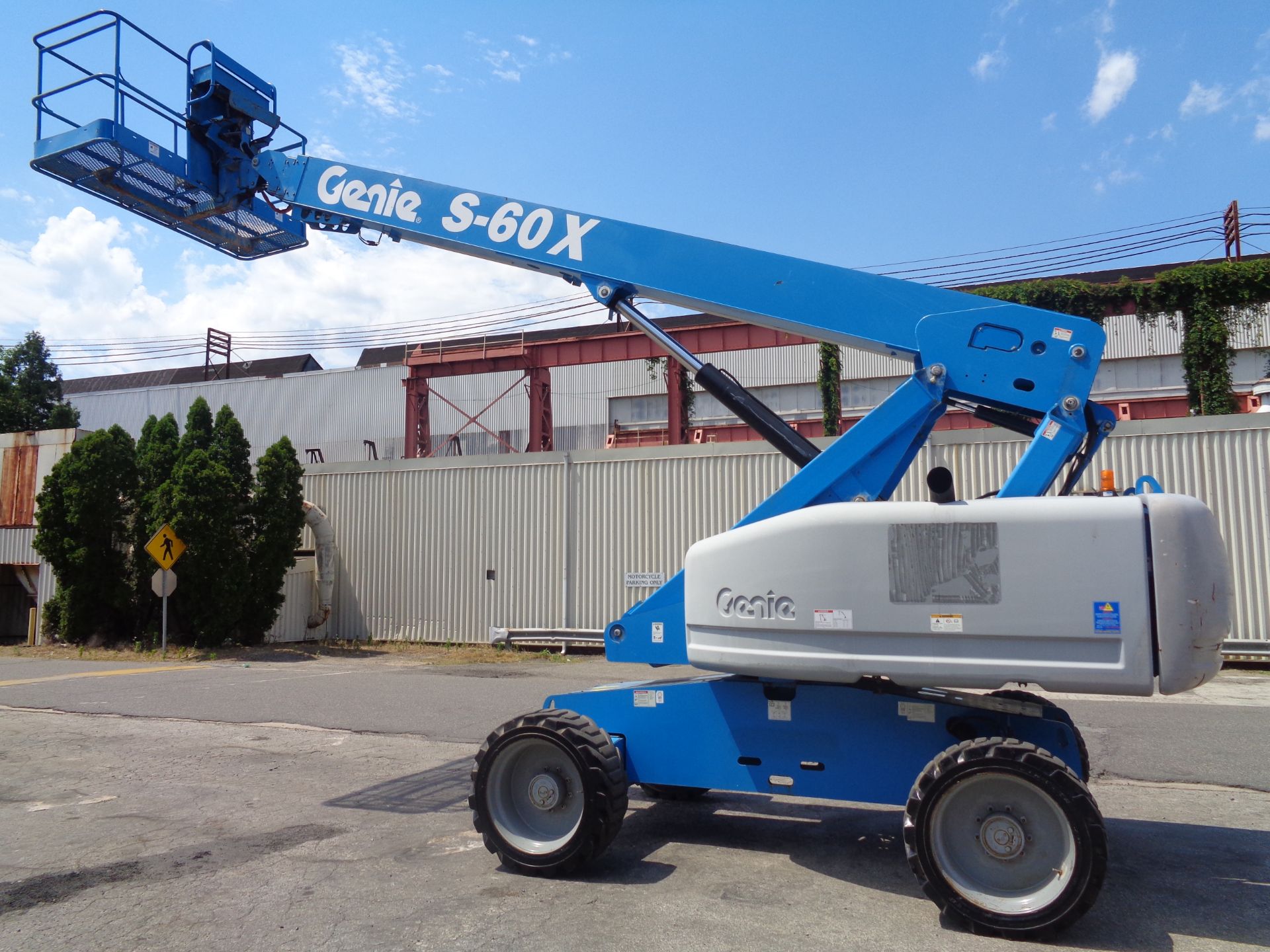 2012 Genie S60 60ft Boom Lift - Image 13 of 18