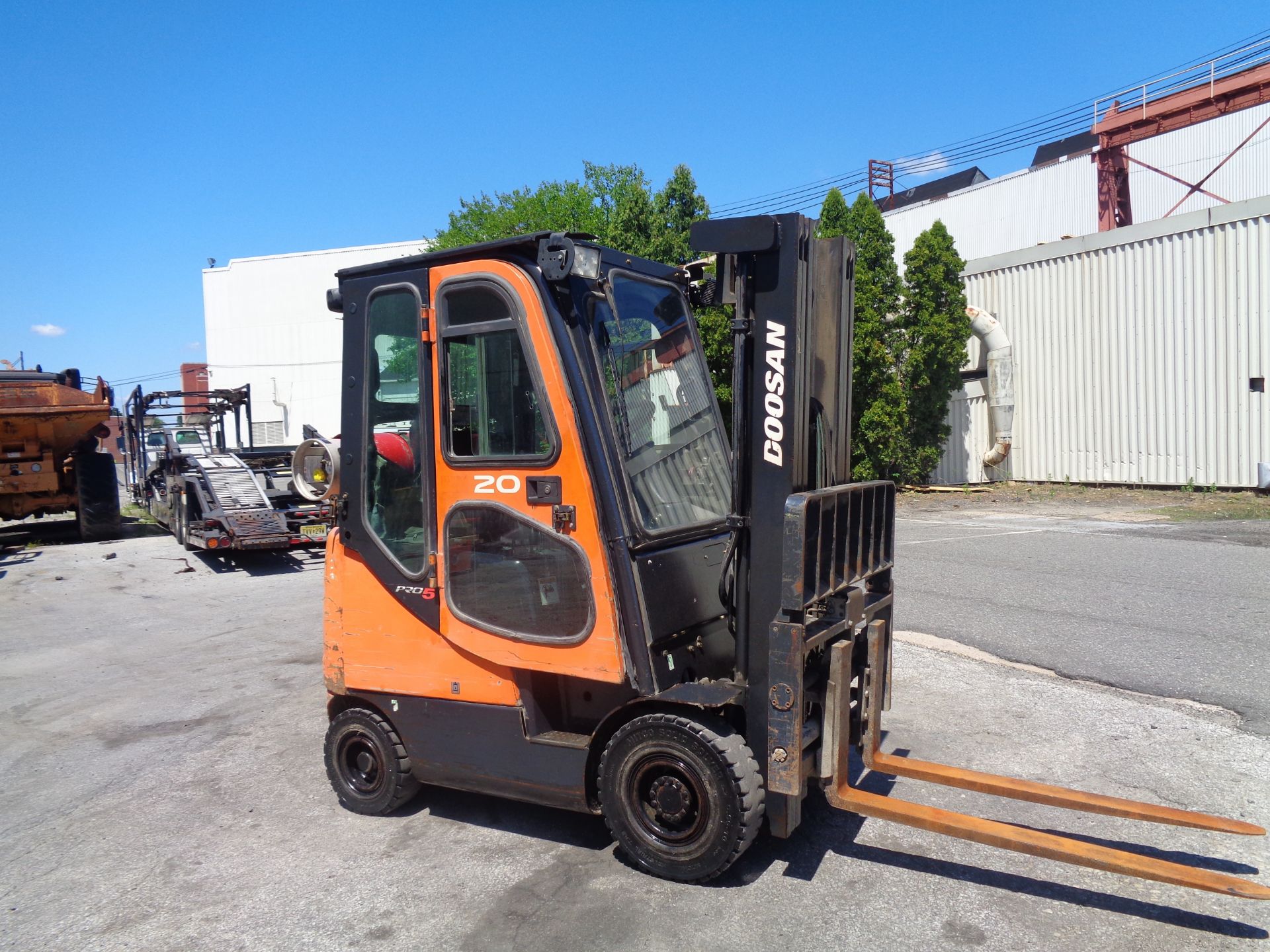 Doosan G20SC-5 4,000lb Forklift - Image 2 of 11