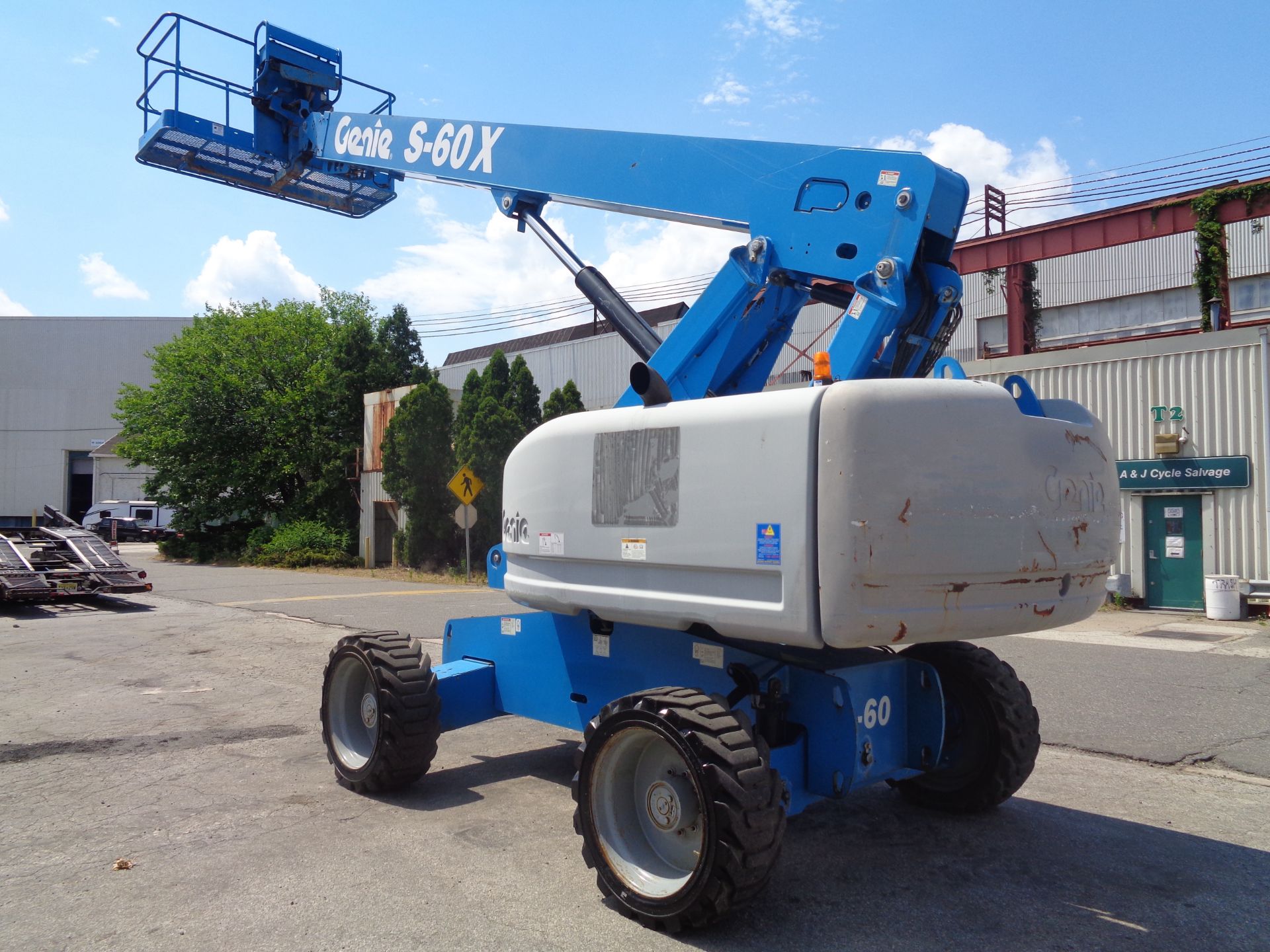 2012 Genie S60 60ft Boom Lift - Image 14 of 18