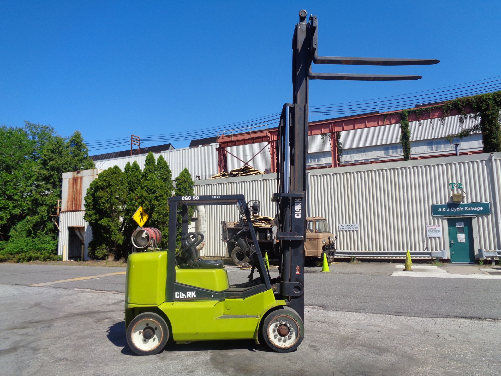 2014 Clark CGC500 10,000 lb Forklift - Image 9 of 12